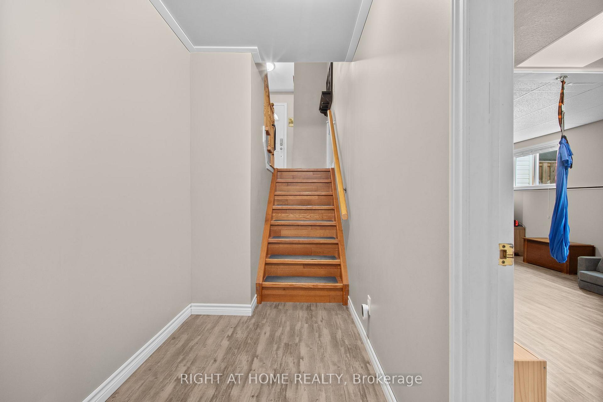 Photo 18 of 18 Edgewood Crescent, Clearview, New Lowell — HOMEH