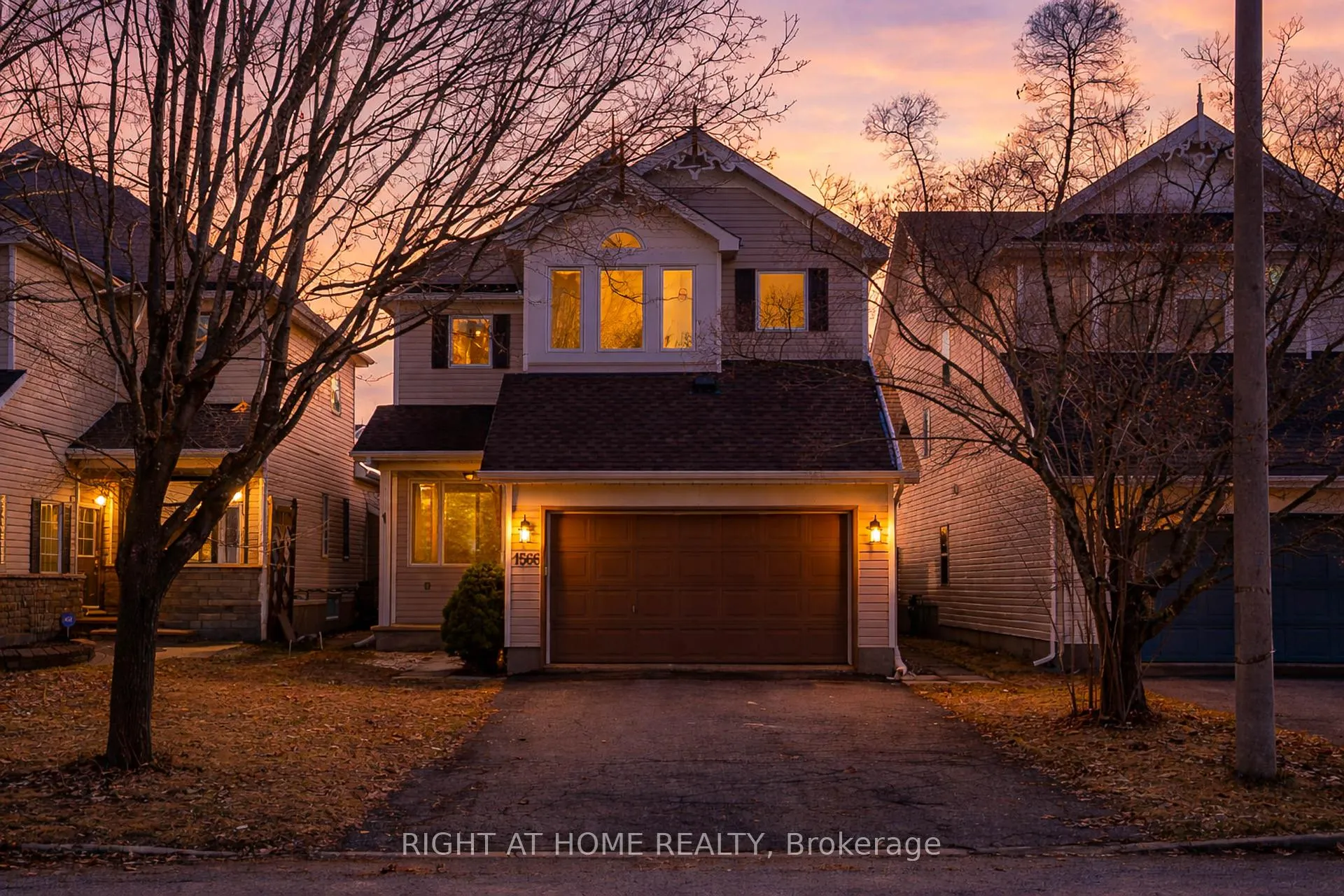 Photo 2 of 1566 Rumford Drive, Ottawa, Fallingbrook/Pineridge — HOMEH
