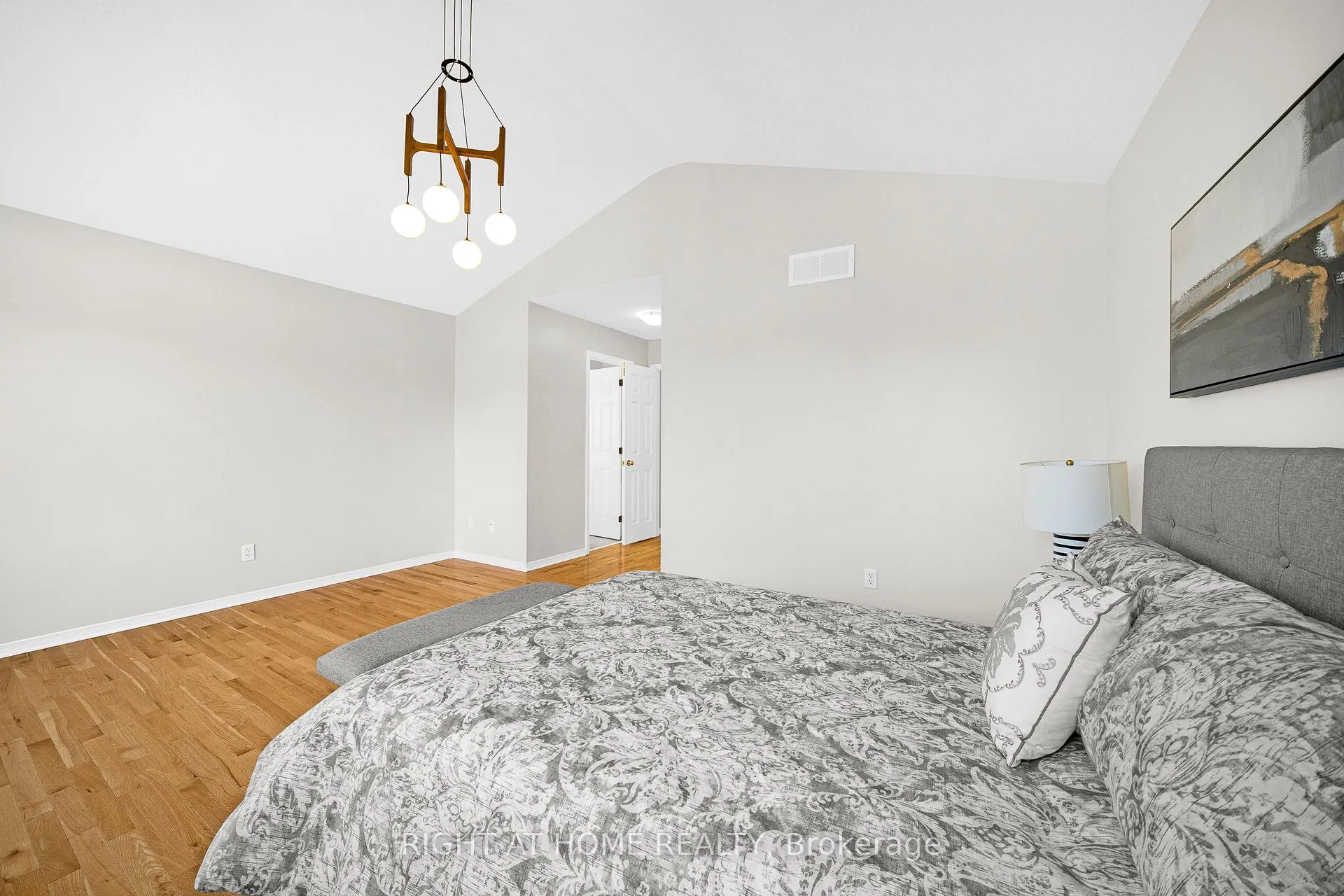 Photo 19 of 1566 Rumford Drive, Ottawa, Fallingbrook/Pineridge — HOMEH