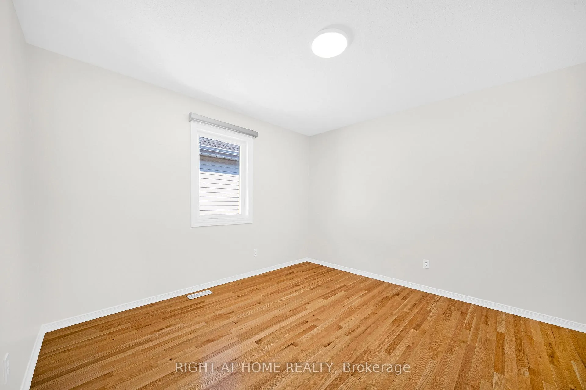 Photo 24 of 1566 Rumford Drive, Ottawa, Fallingbrook/Pineridge — HOMEH