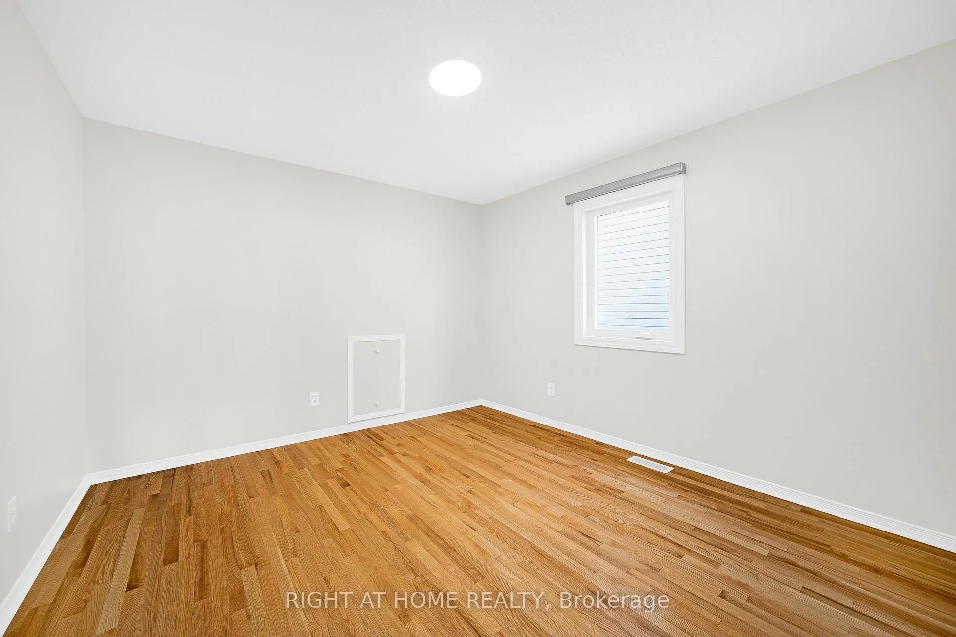 Photo 27 of 1566 Rumford Drive, Ottawa, Fallingbrook/Pineridge — HOMEH