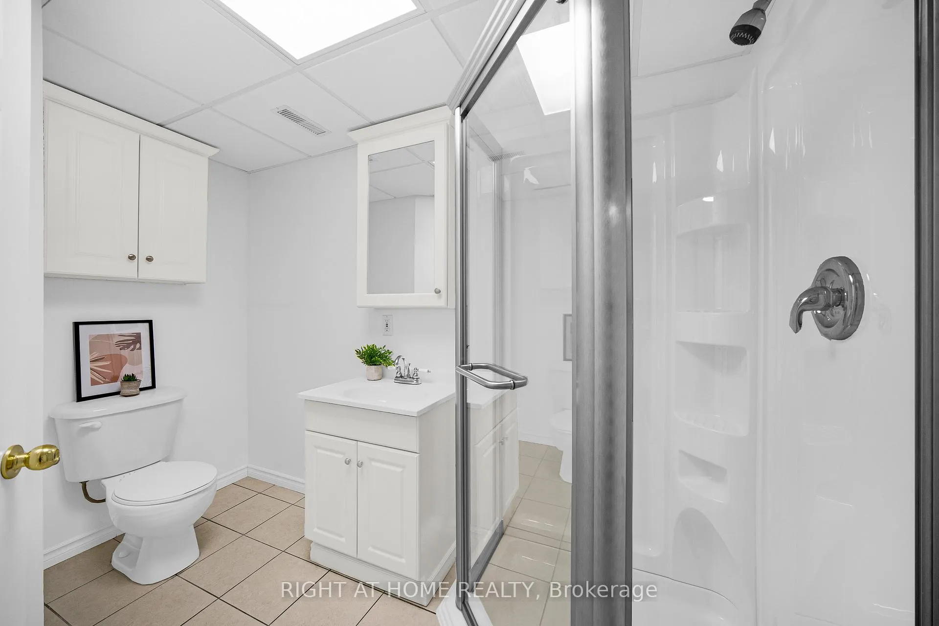 Photo 32 of 1566 Rumford Drive, Ottawa, Fallingbrook/Pineridge — HOMEH