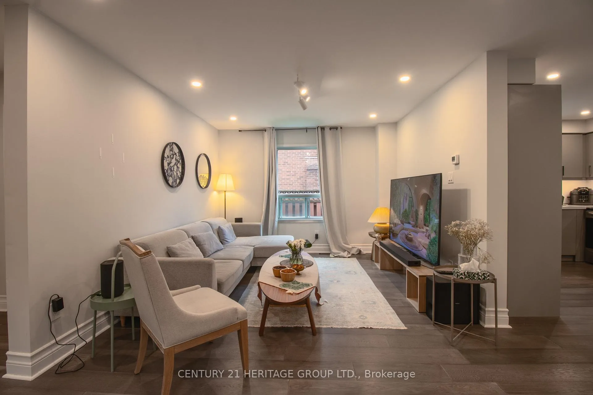 Photo 13 of 27 Charing Crescent, Aurora, Aurora Highlands — HOMEH