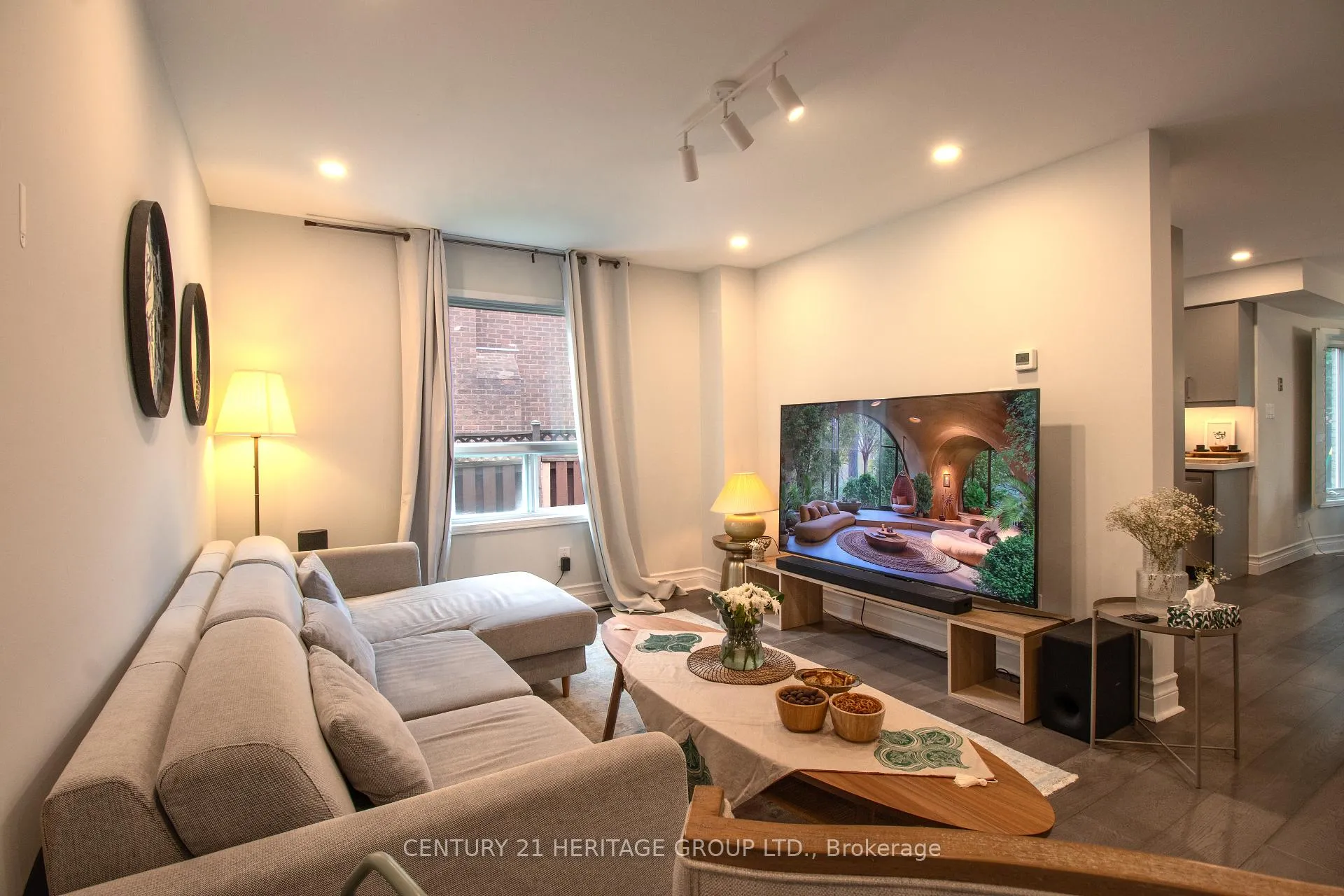 Photo 14 of 27 Charing Crescent, Aurora, Aurora Highlands — HOMEH