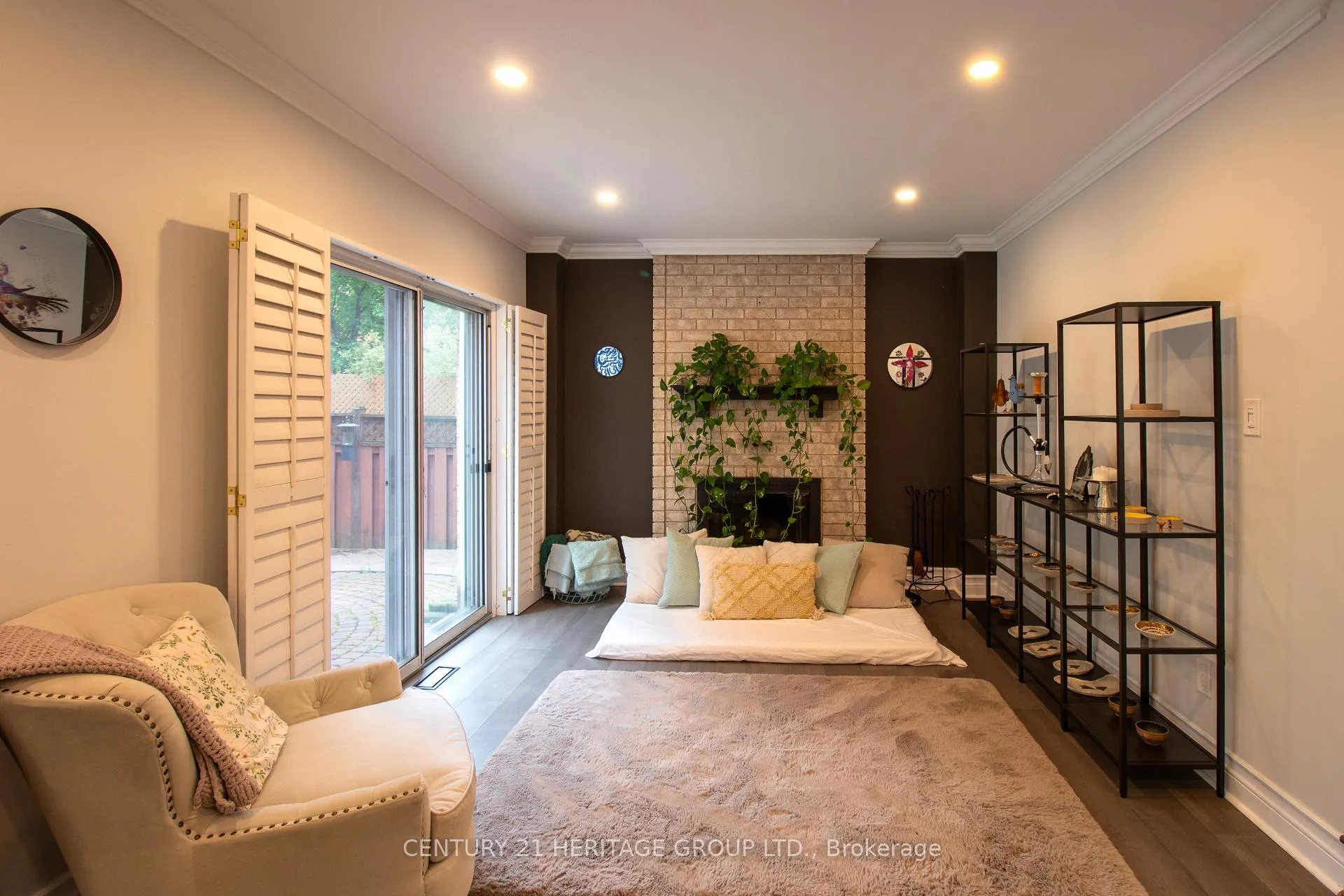 Photo 15 of 27 Charing Crescent, Aurora, Aurora Highlands — HOMEH