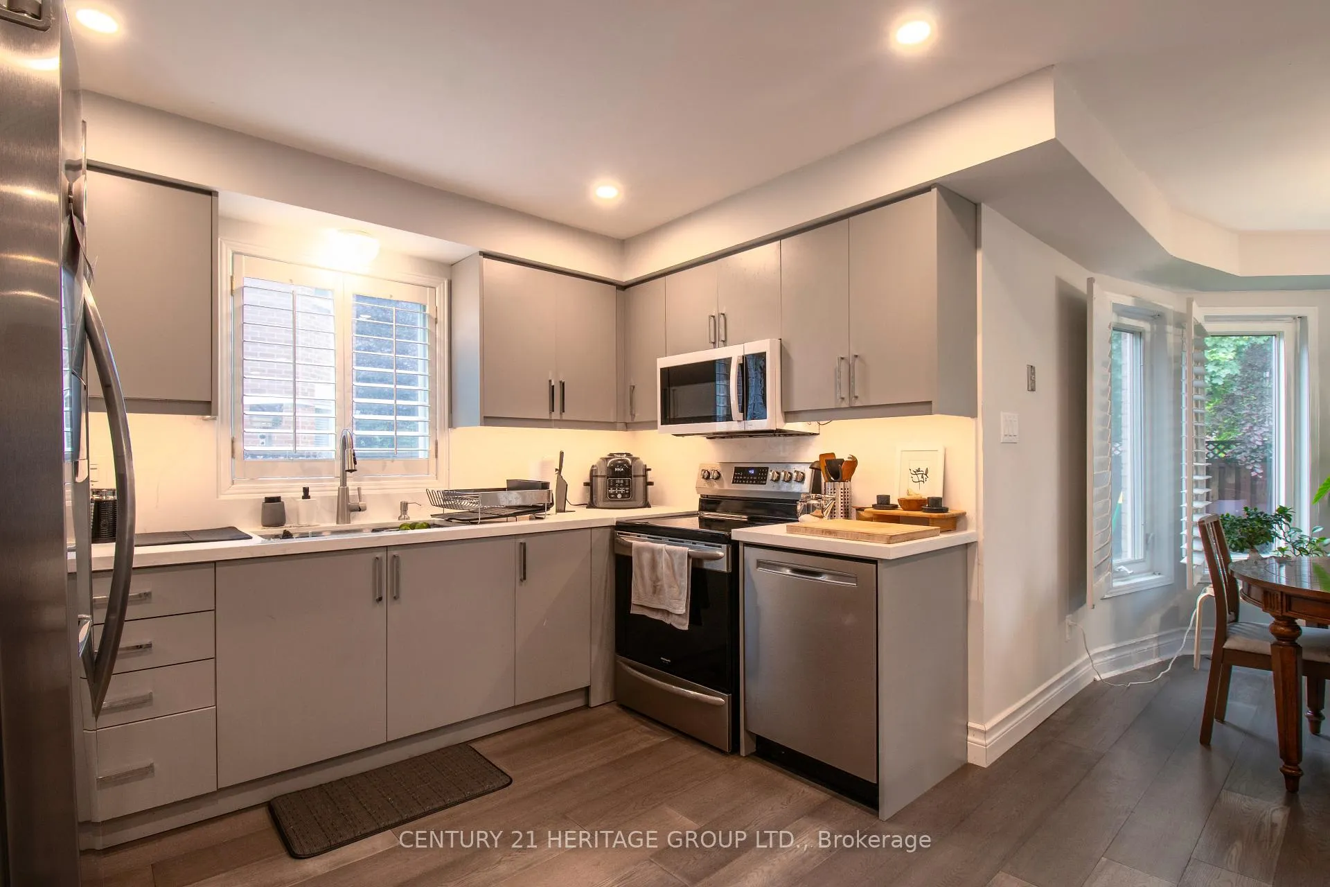Photo 17 of 27 Charing Crescent, Aurora, Aurora Highlands — HOMEH