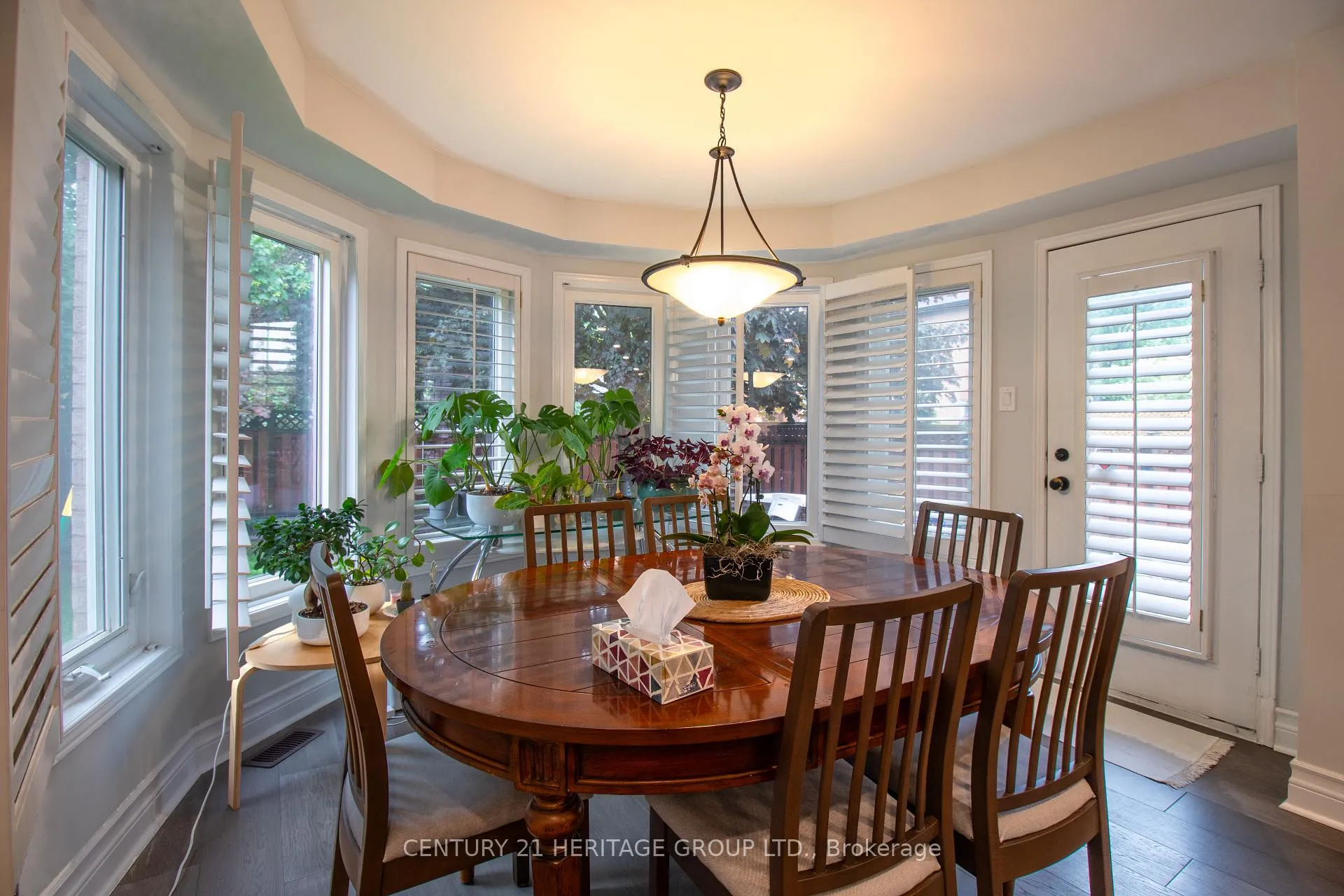 Photo 18 of 27 Charing Crescent, Aurora, Aurora Highlands — HOMEH