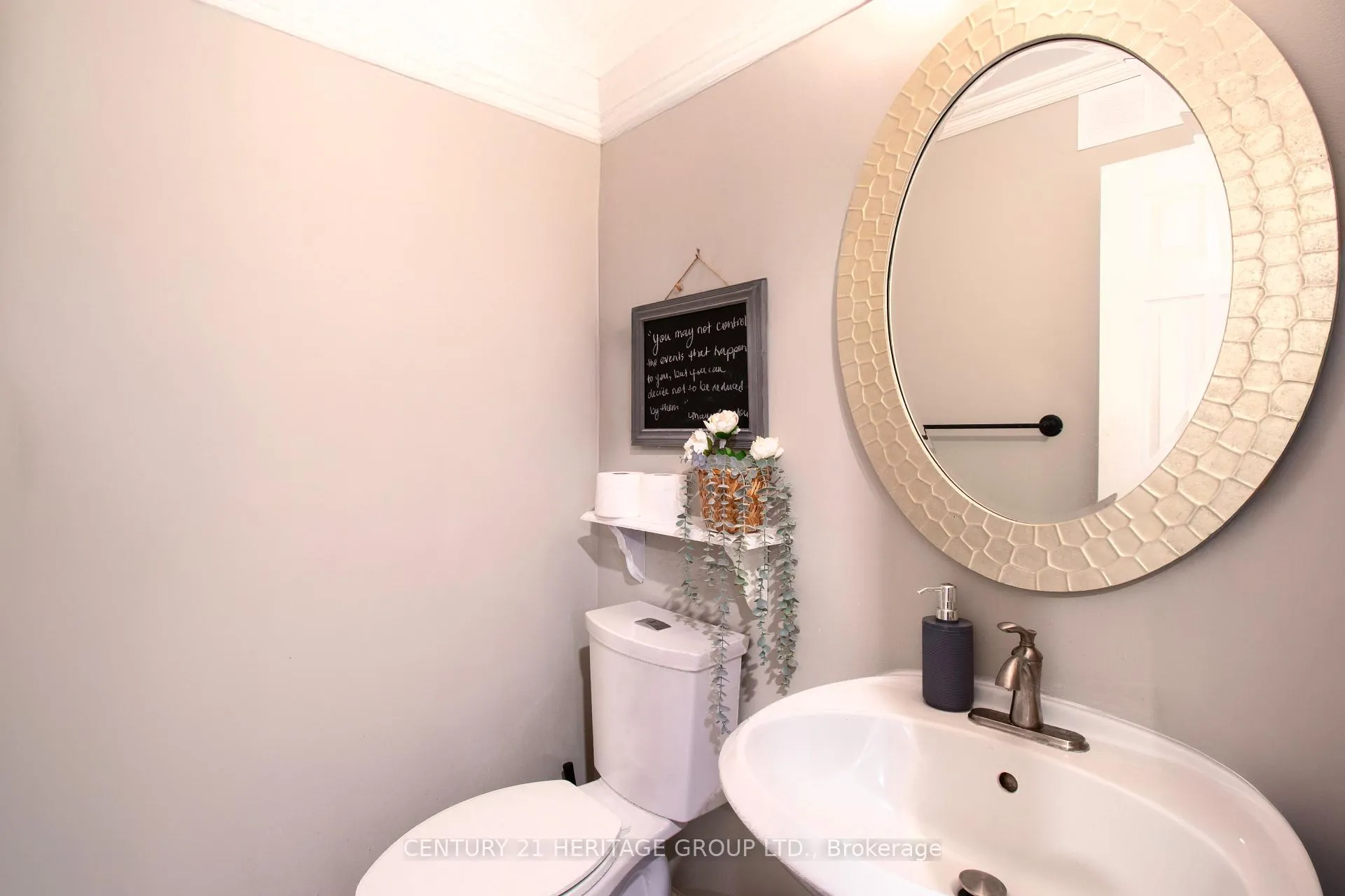 Photo 22 of 27 Charing Crescent, Aurora, Aurora Highlands — HOMEH