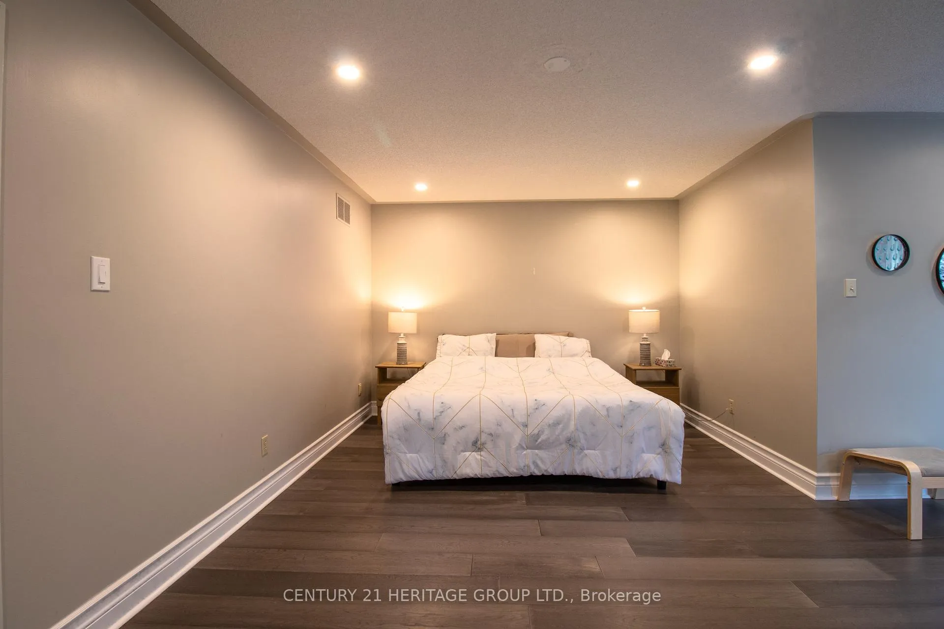 Photo 23 of 27 Charing Crescent, Aurora, Aurora Highlands — HOMEH