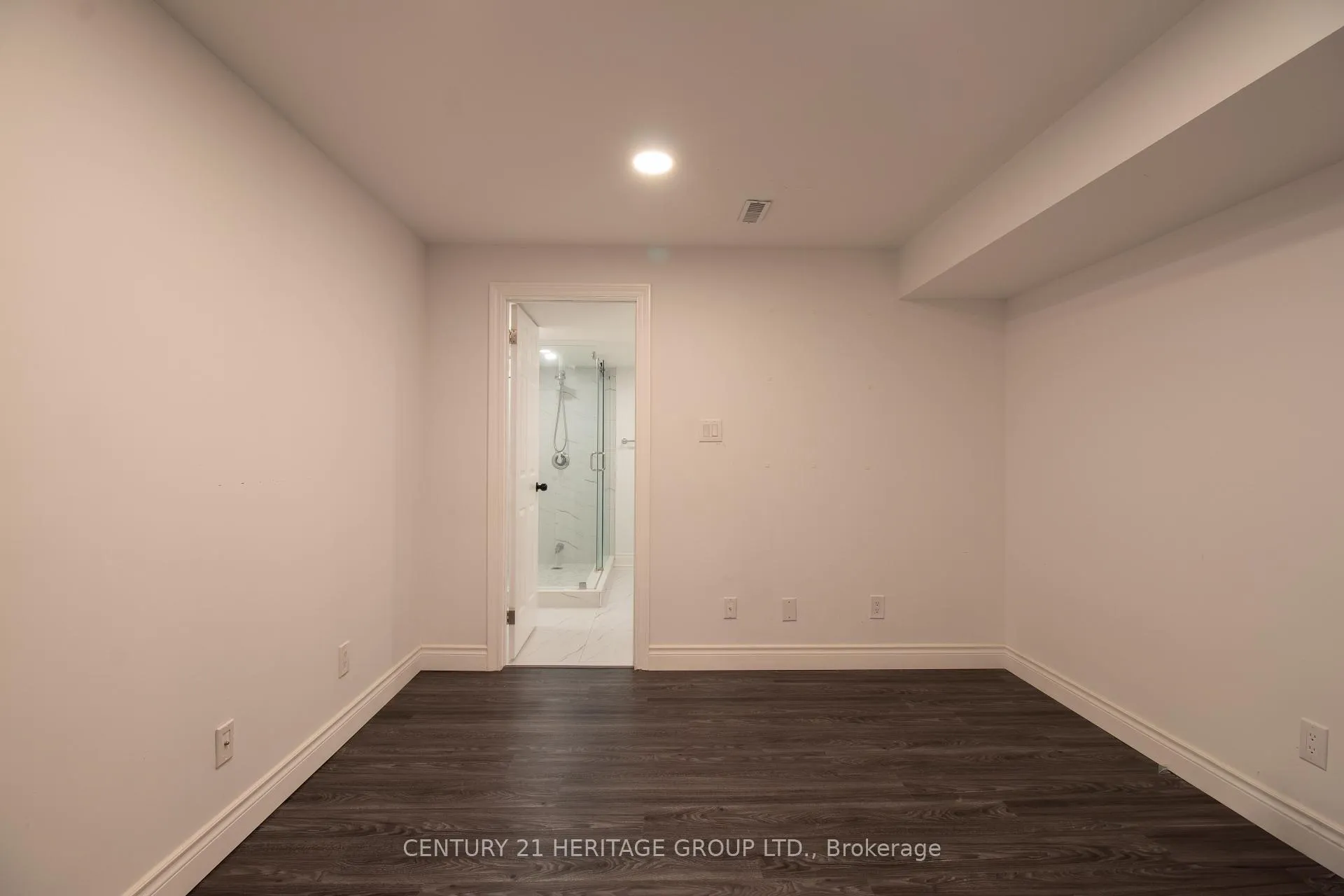 Photo 34 of 27 Charing Crescent, Aurora, Aurora Highlands — HOMEH