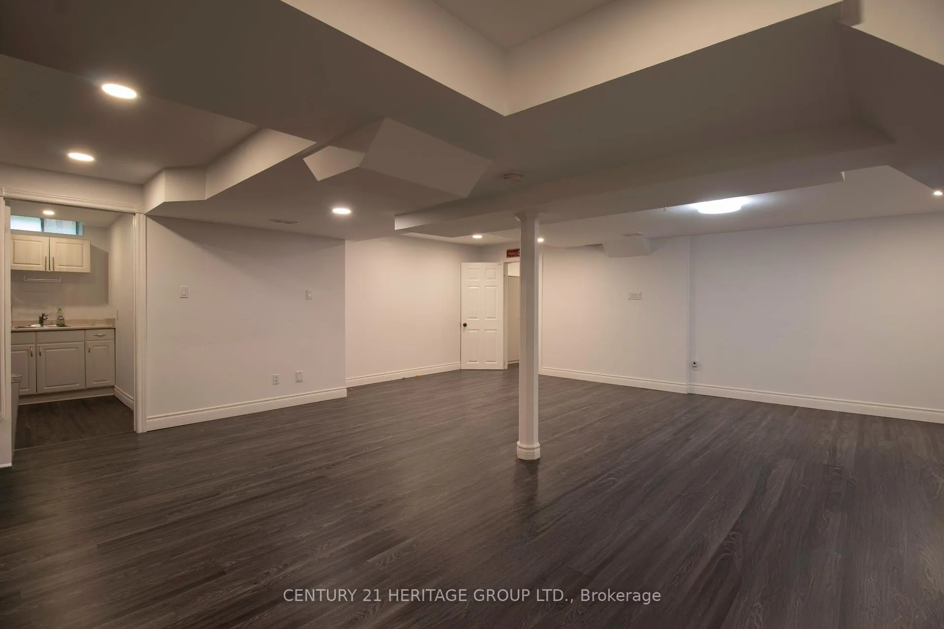 Photo 36 of 27 Charing Crescent, Aurora, Aurora Highlands — HOMEH