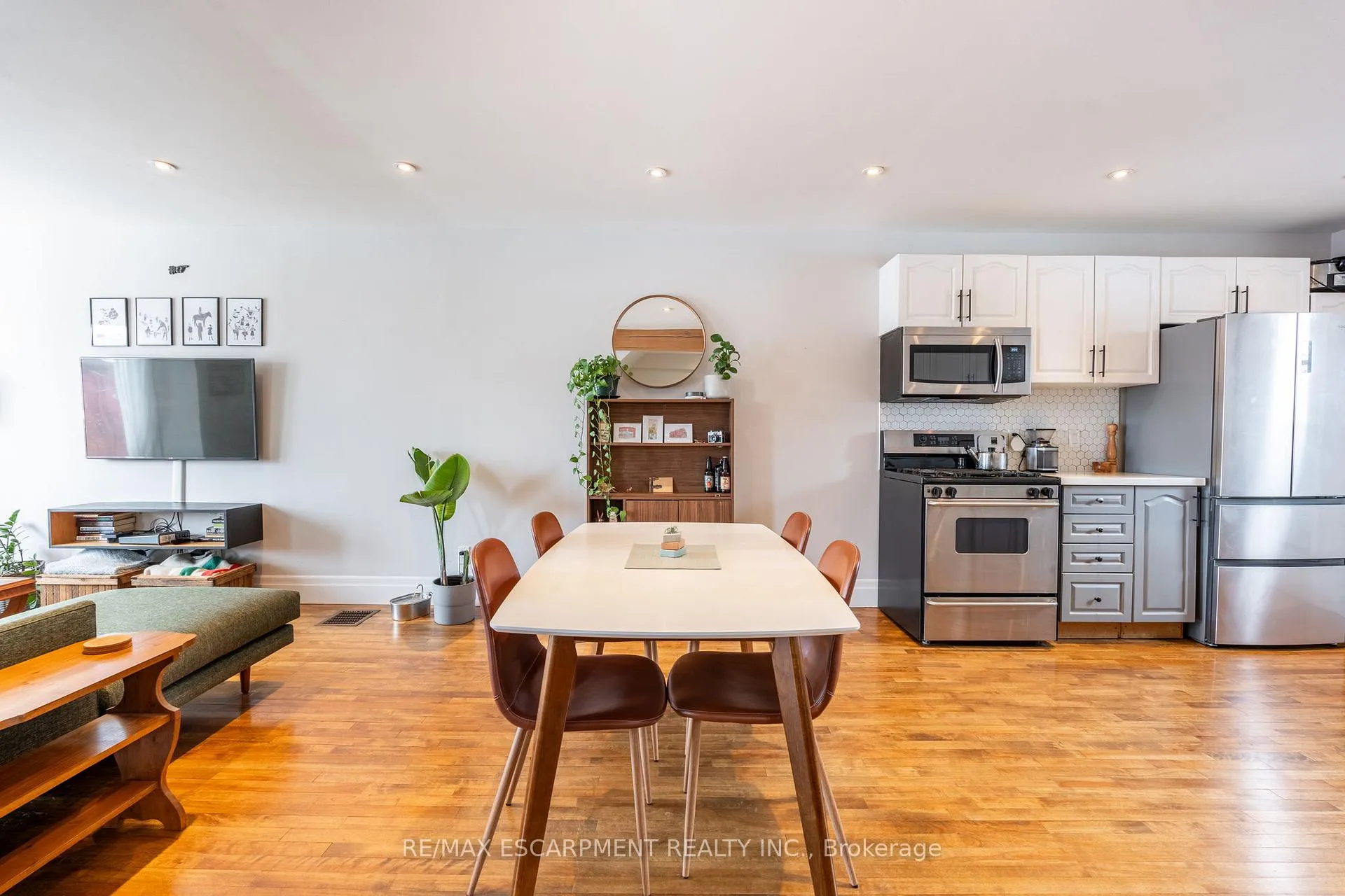 Photo 3 of 71 Clyde Street, Hamilton, Landsdale — HOMEH