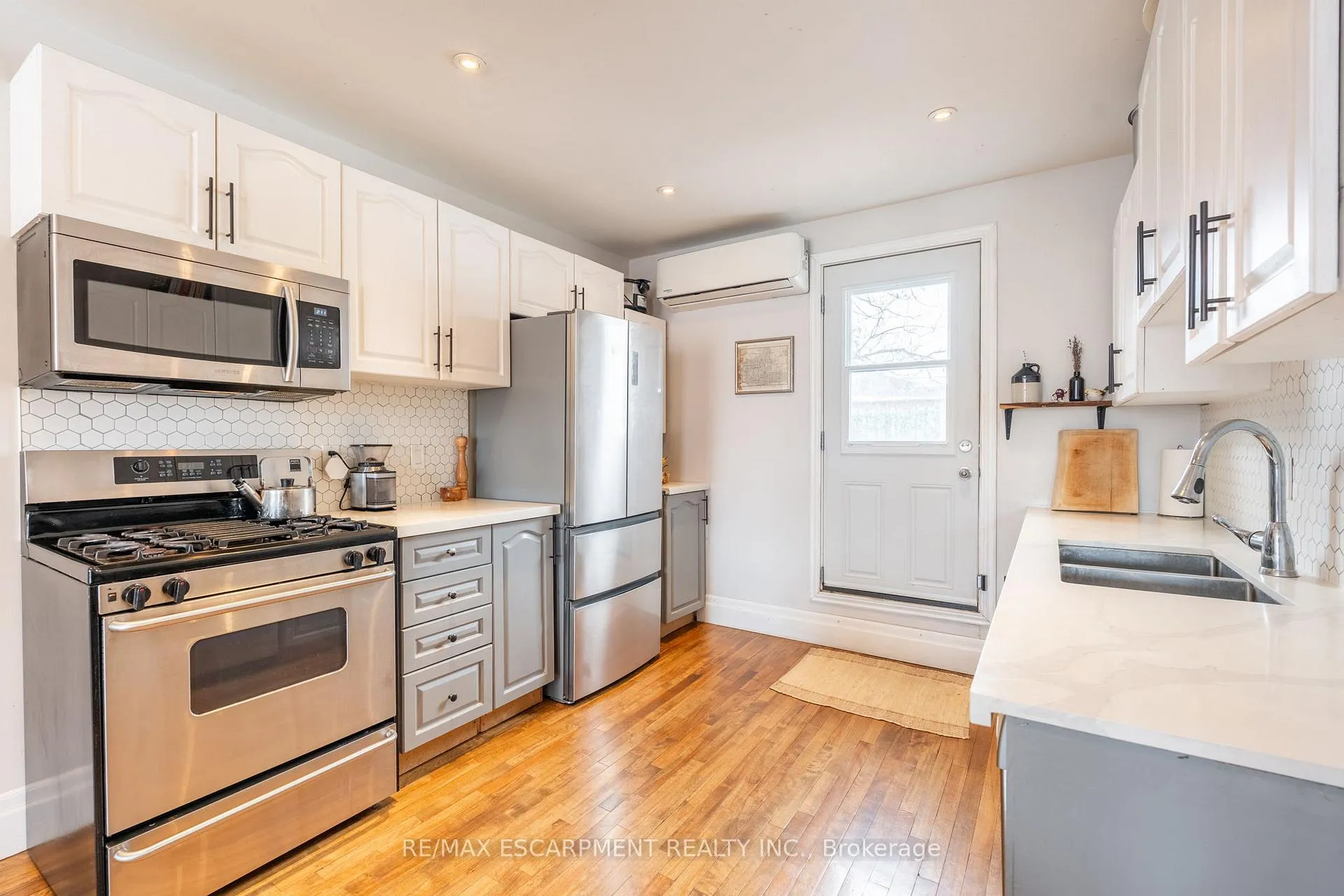Photo 5 of 71 Clyde Street, Hamilton, Landsdale — HOMEH