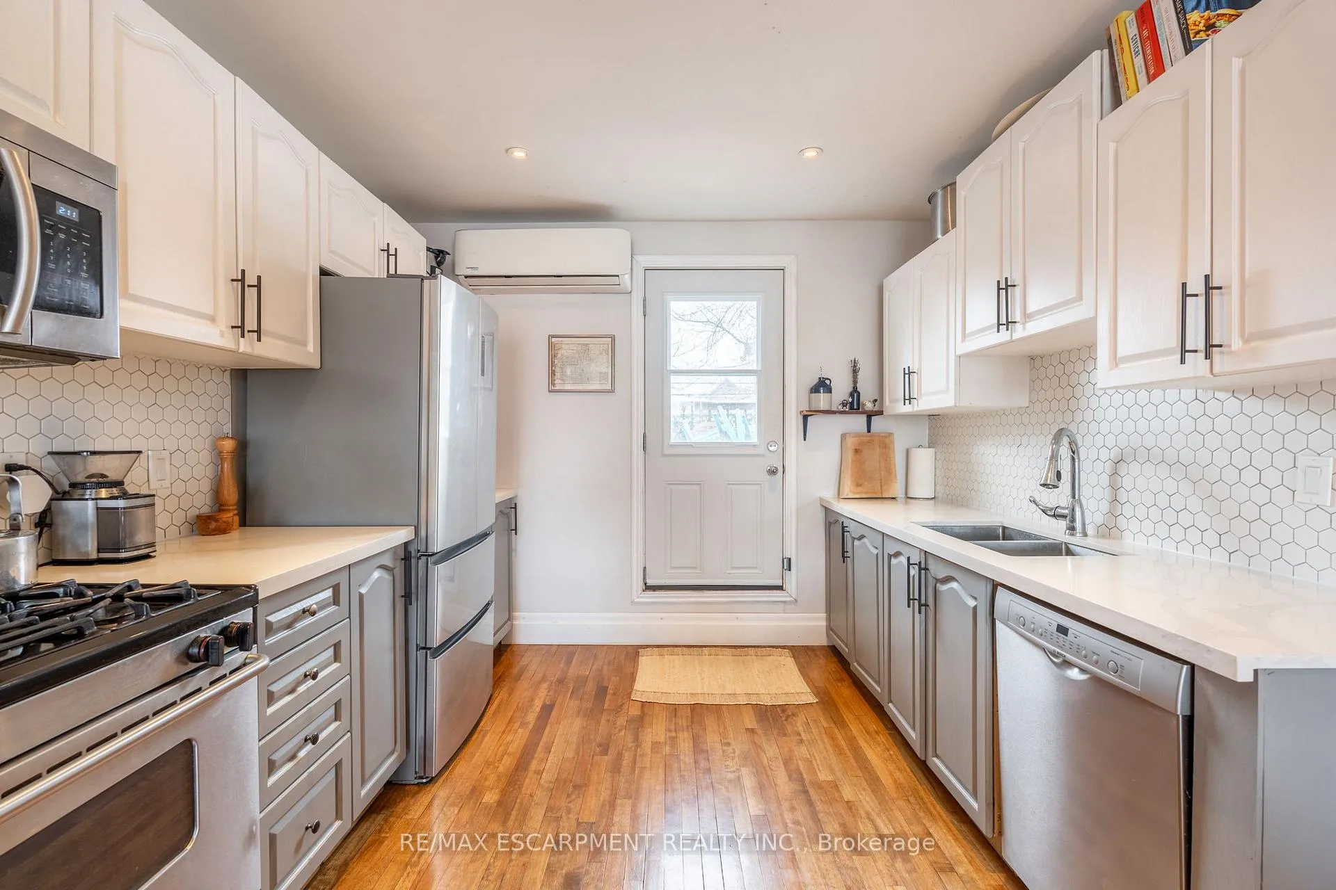 Photo 6 of 71 Clyde Street, Hamilton, Landsdale — HOMEH