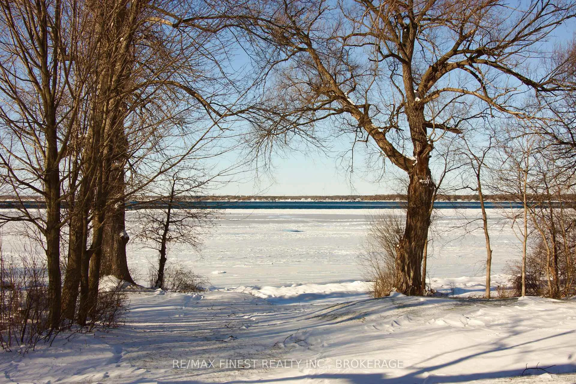 Photo 3 of 2750 Front Road, Loyalist, Lennox and Addington - South — HOMEH