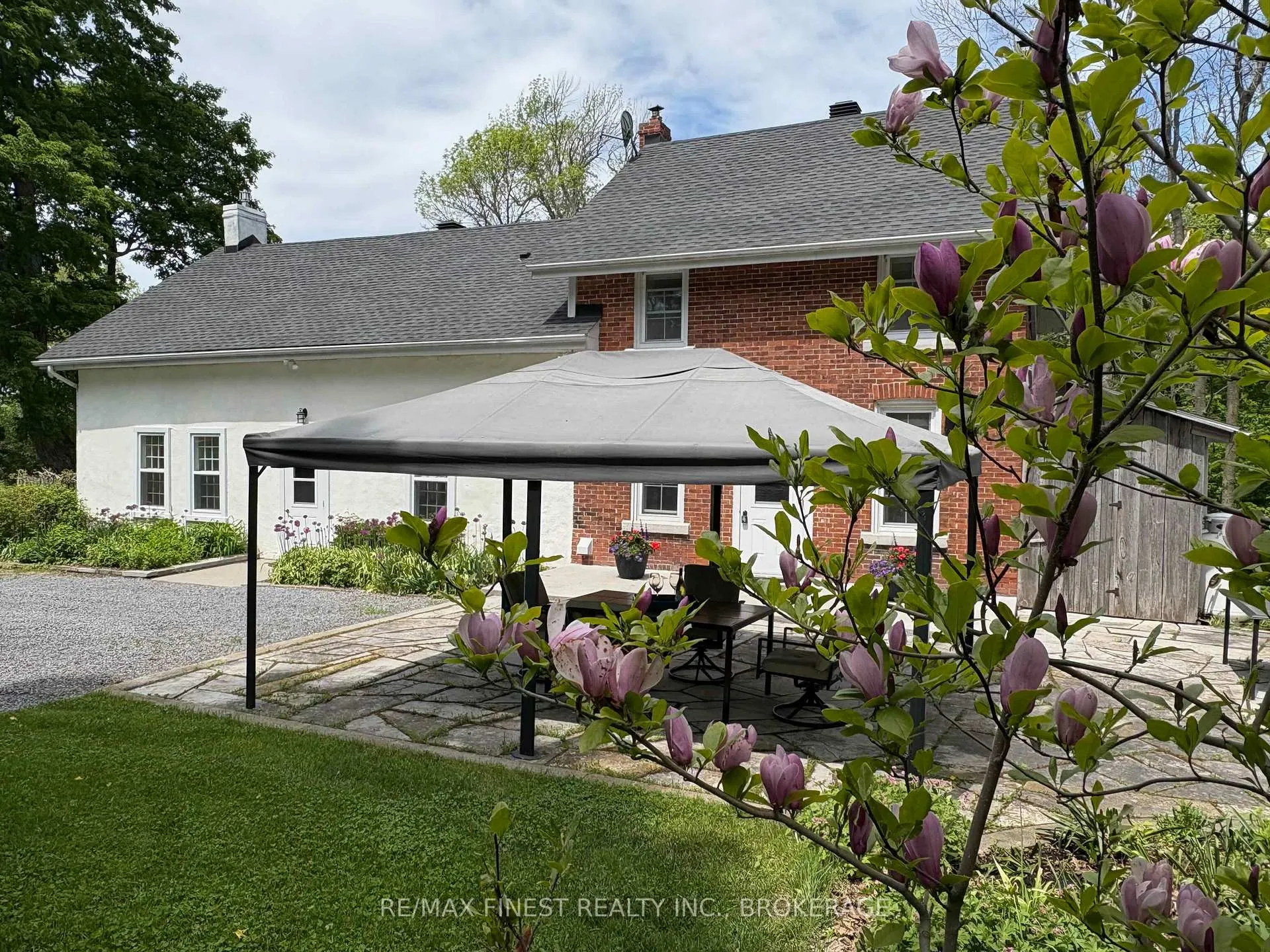 Photo 5 of 2750 Front Road, Loyalist, Lennox and Addington - South — HOMEH