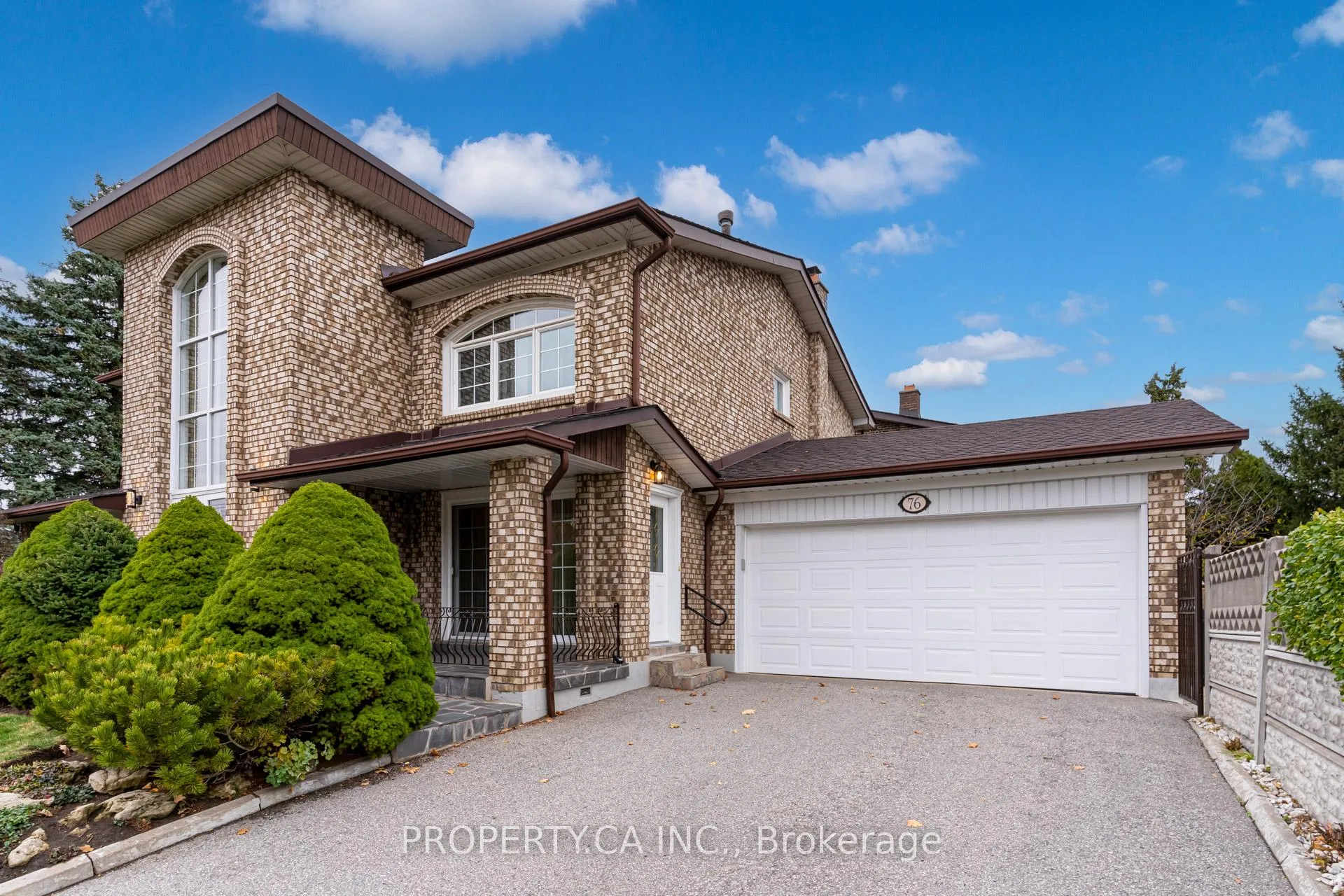 Photo 3 of 76 Wigwoss Drive, Vaughan, West Woodbridge — HOMEH