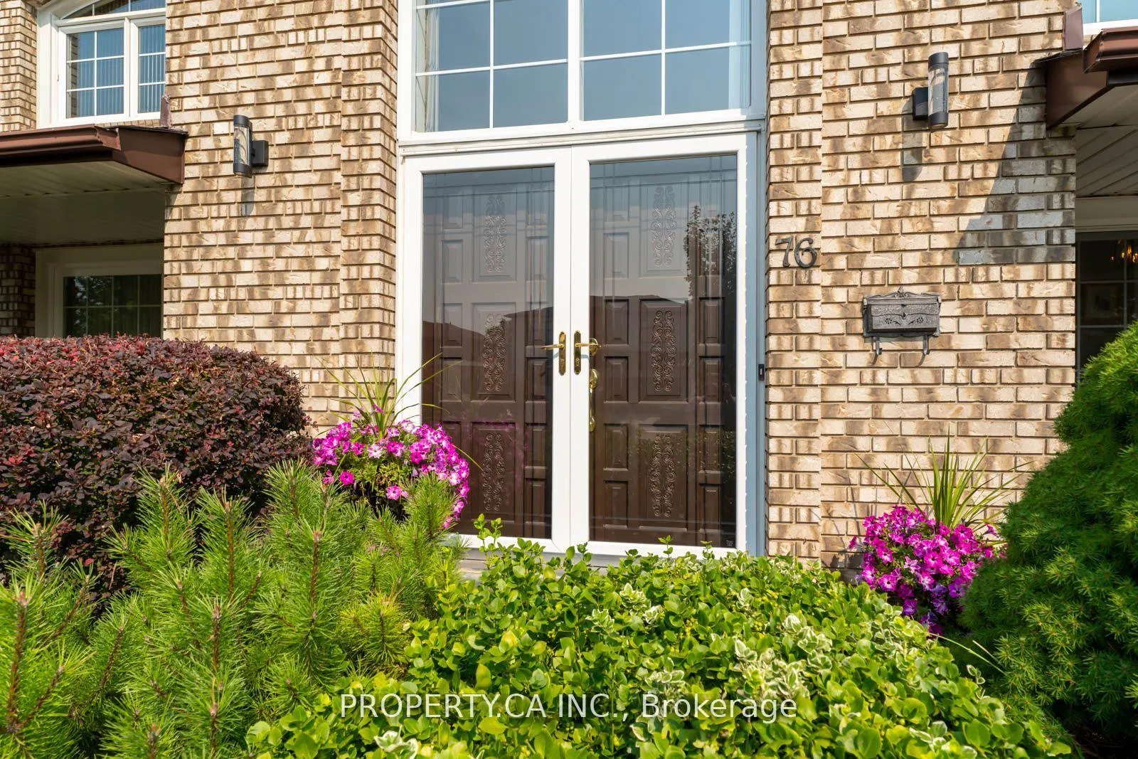 Photo 6 of 76 Wigwoss Drive, Vaughan, West Woodbridge — HOMEH