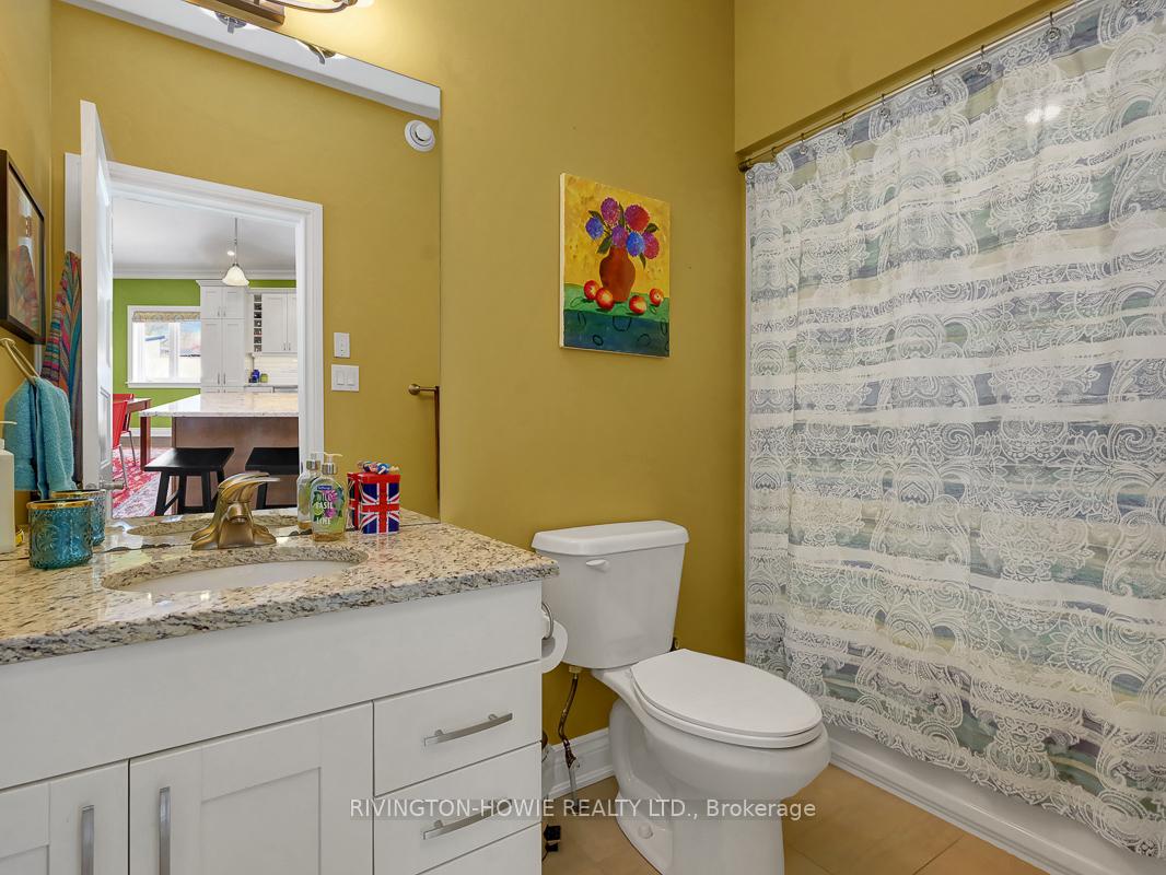 Photo 13 of 725 Meadowridge Circle, Ottawa, Carp — HOMEH