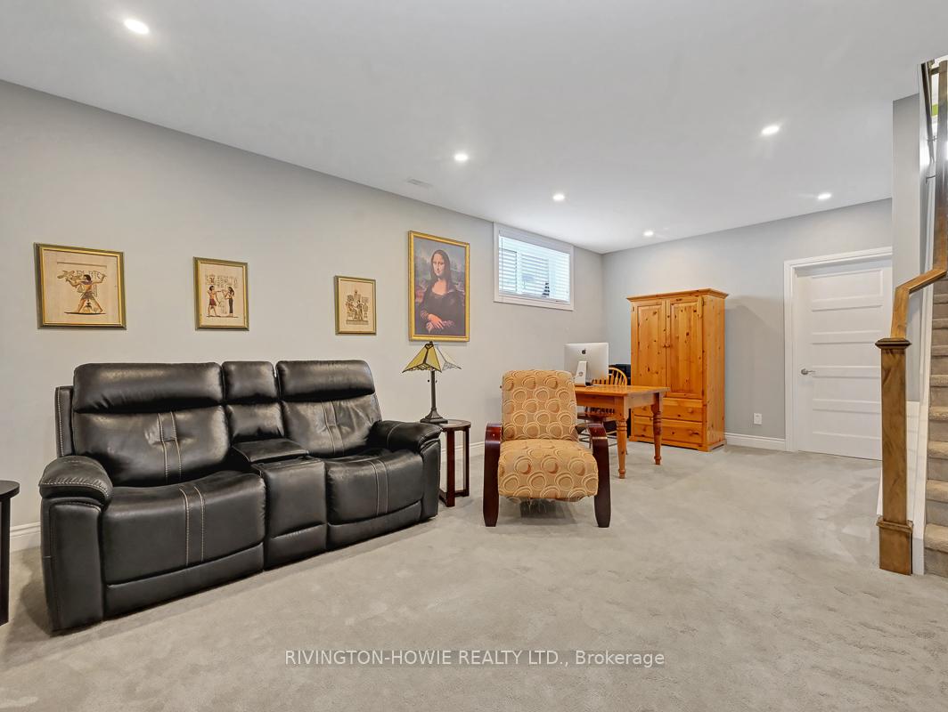 Photo 18 of 725 Meadowridge Circle, Ottawa, Carp — HOMEH