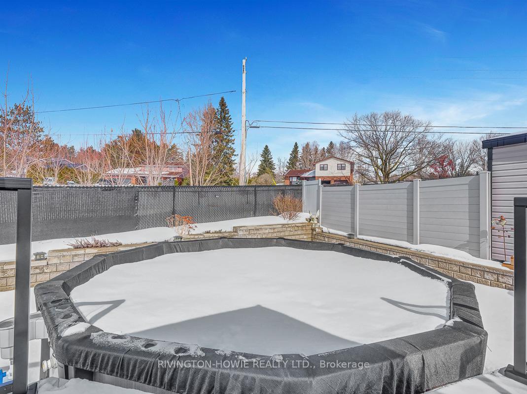 Photo 20 of 725 Meadowridge Circle, Ottawa, Carp — HOMEH