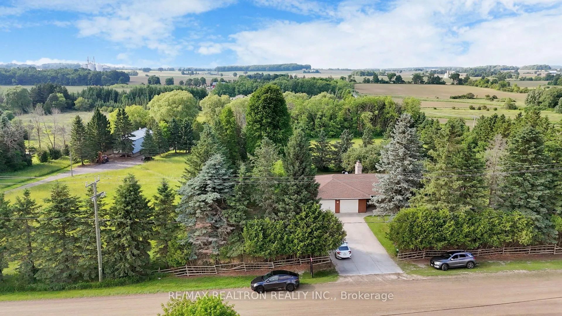 Photo 2 of 4822 2nd Line, New Tecumseth, Rural New Tecumseth — HOMEH