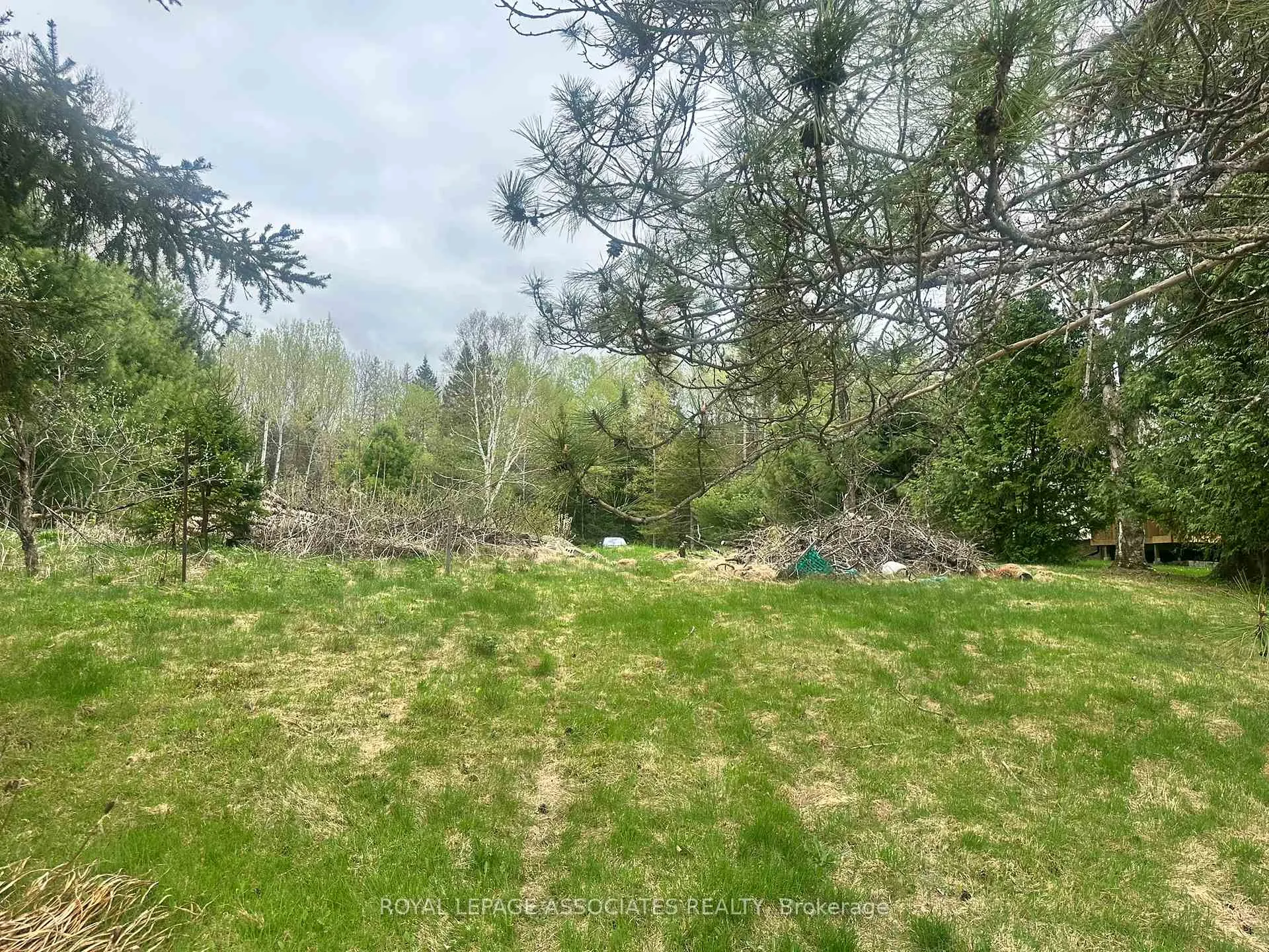 Photo 1 of 158 Lakeview Avenue, Kearney — HOMEH