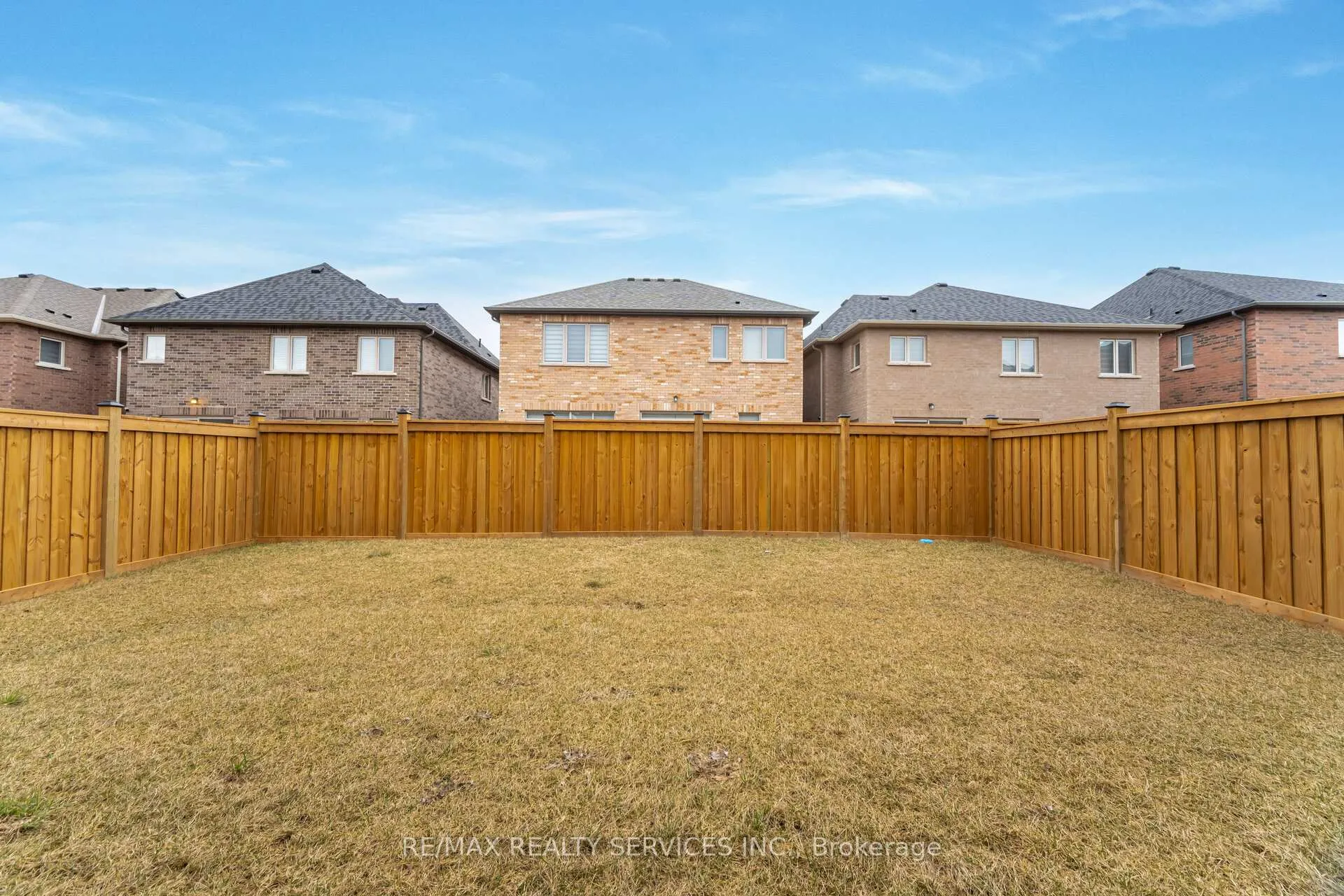 Photo 38 of 62 Olerud Drive, Whitby, Rural Whitby — HOMEH