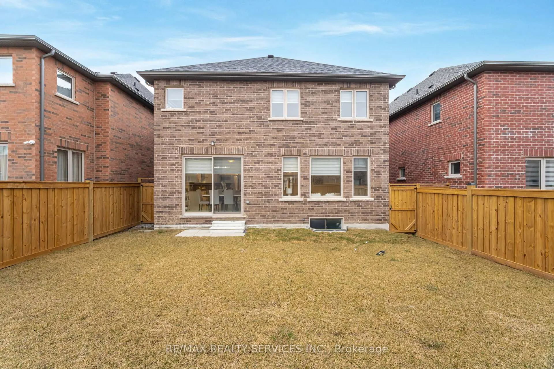 Photo 40 of 62 Olerud Drive, Whitby, Rural Whitby — HOMEH