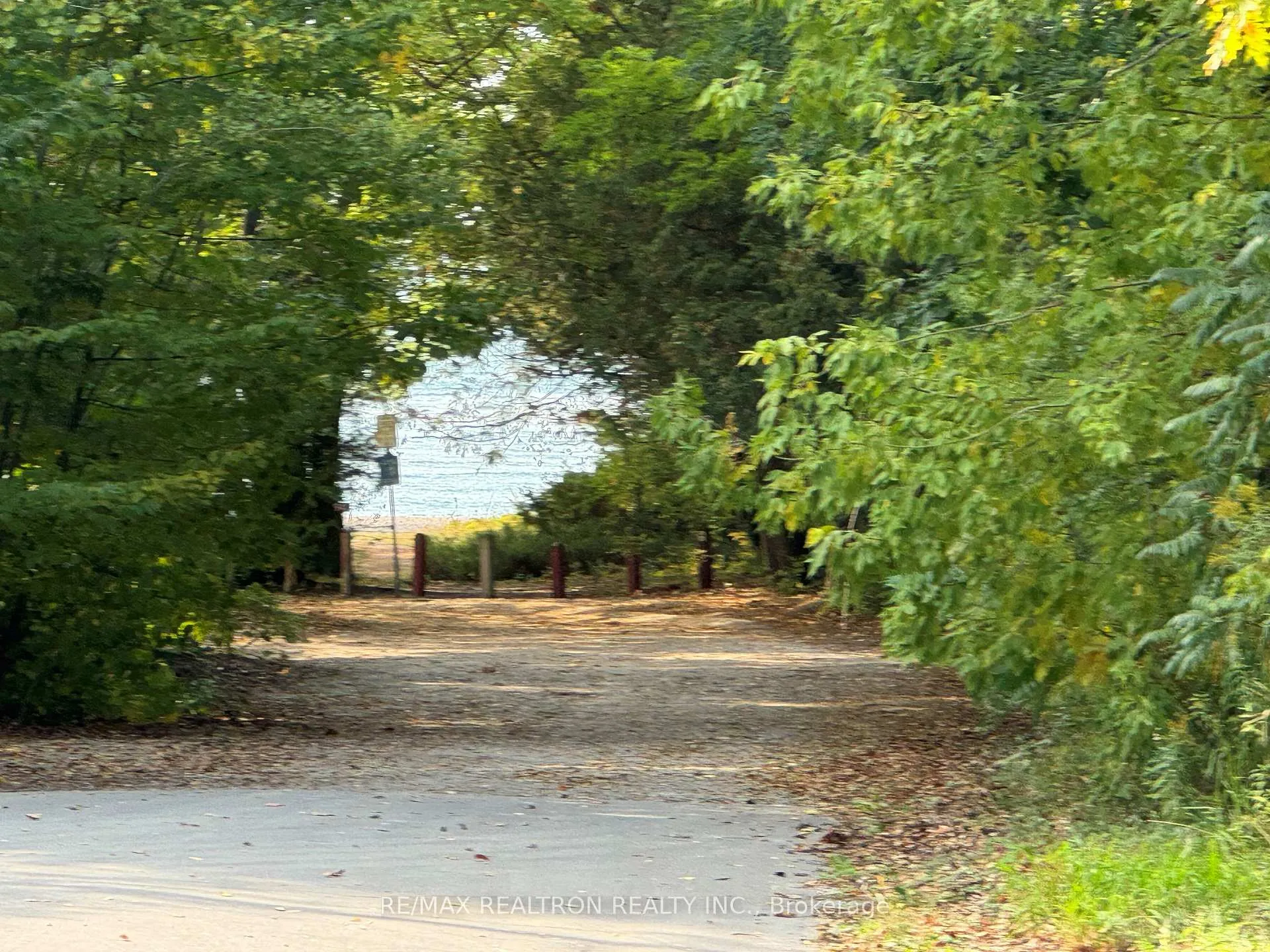 Photo of 15 Tiny Beaches Road N