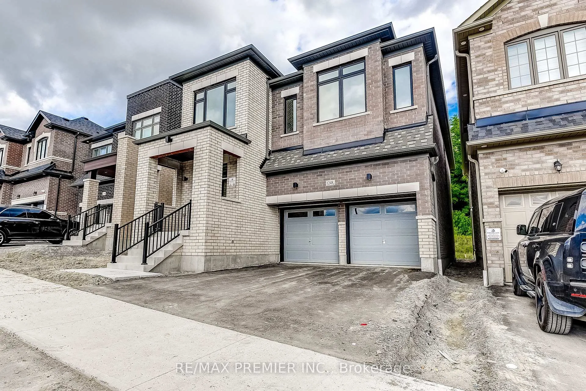 Photo 4 of 1248 Talisman Manor, Pickering, Rural Pickering — HOMEH