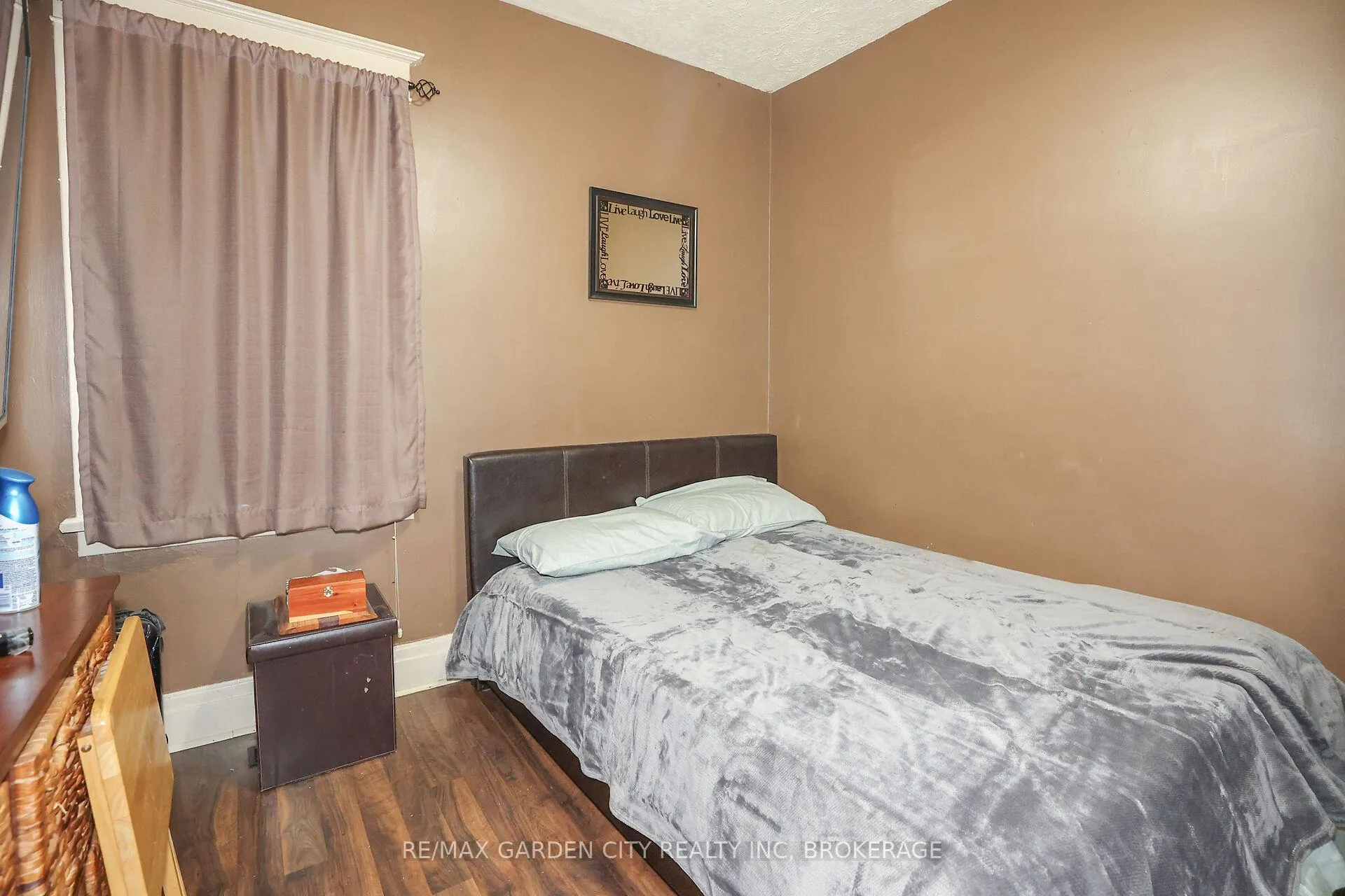Photo 17 of 244 Niagara Street, St. Catharines, Facer — HOMEH