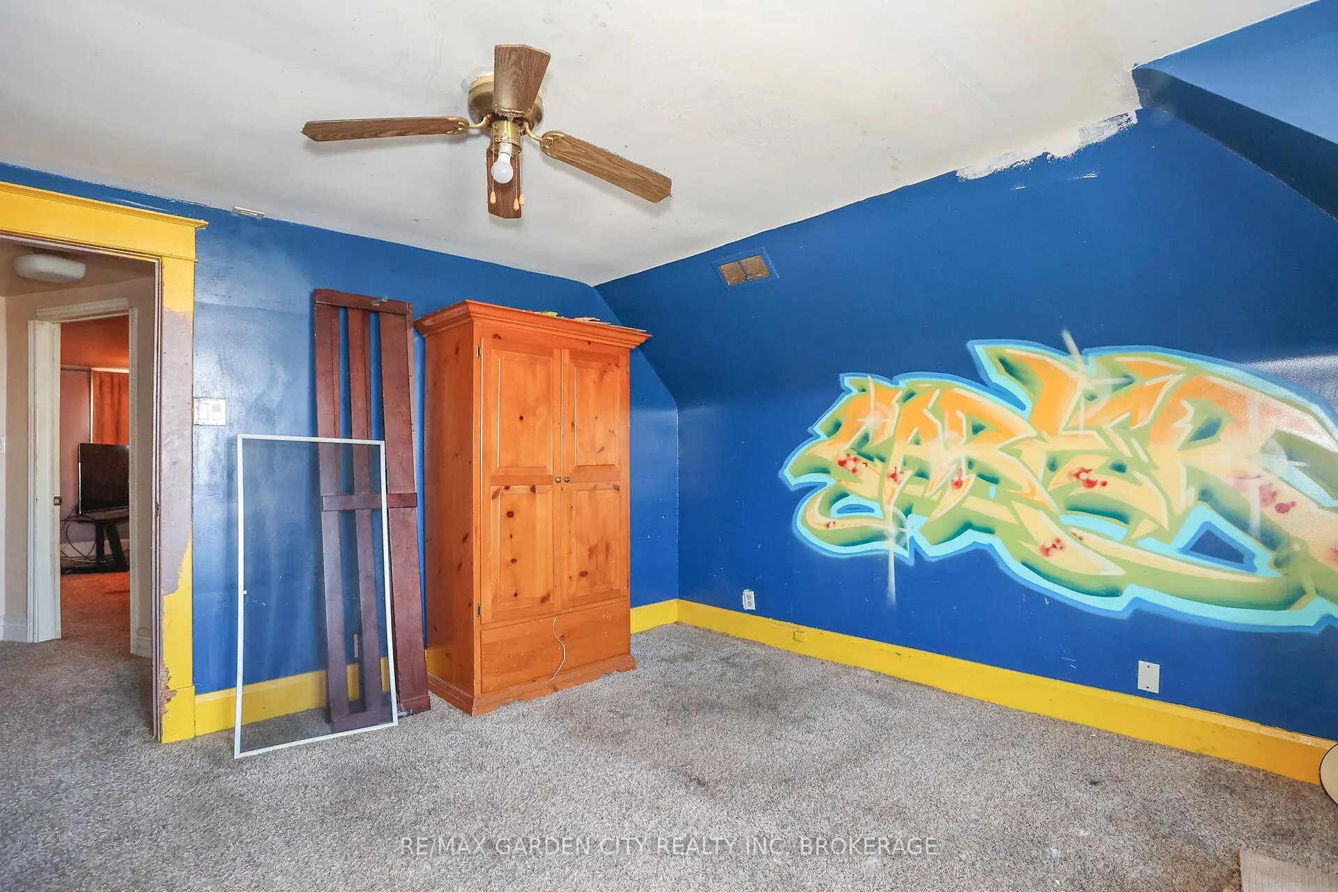 Photo 21 of 244 Niagara Street, St. Catharines, Facer — HOMEH