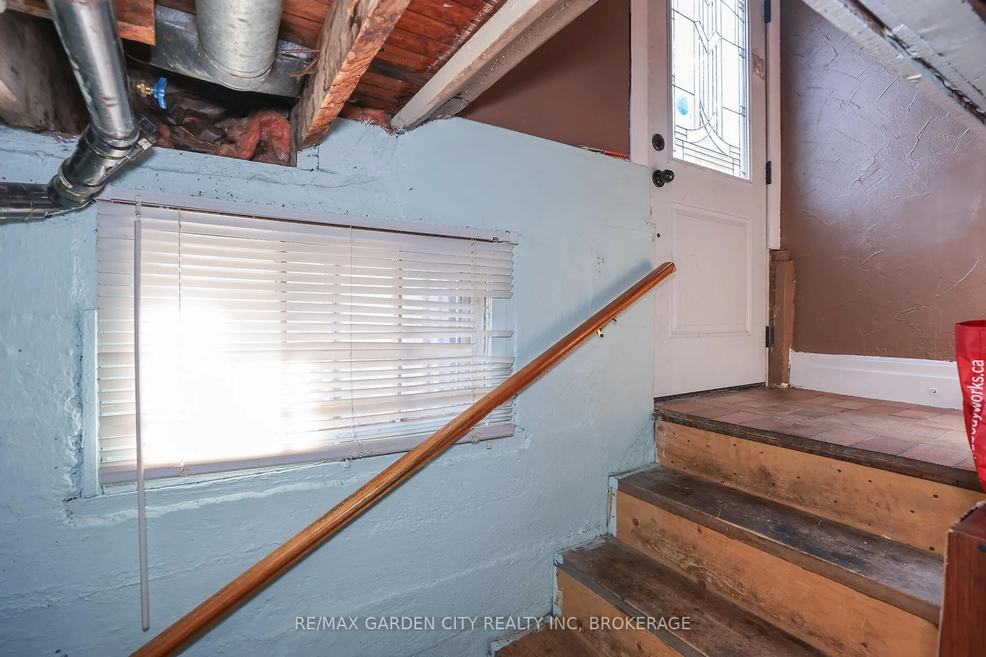 Photo 23 of 244 Niagara Street, St. Catharines, Facer — HOMEH