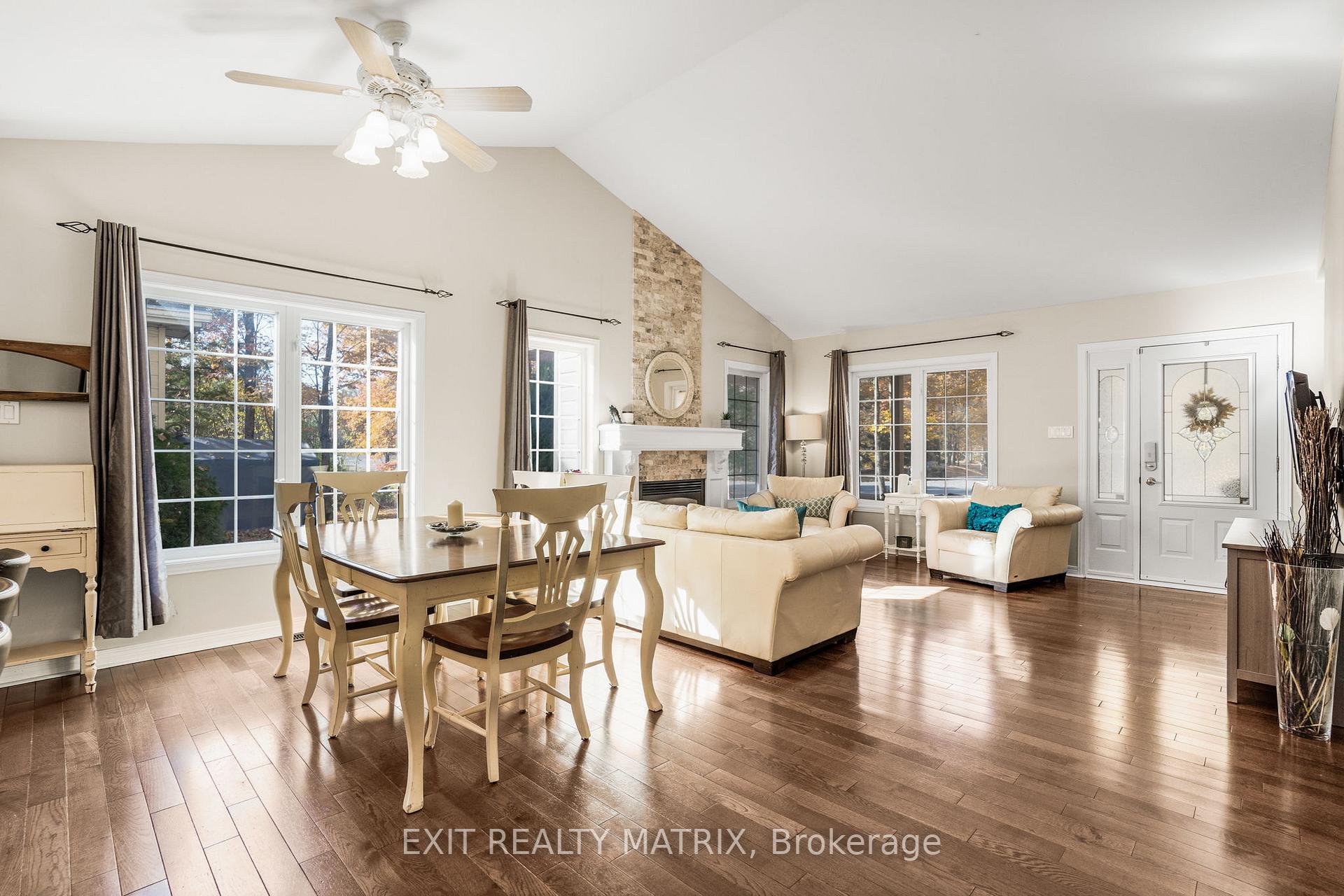 Photo 10 of 736 Fox Run Road, Champlain, Champlain Twp — HOMEH