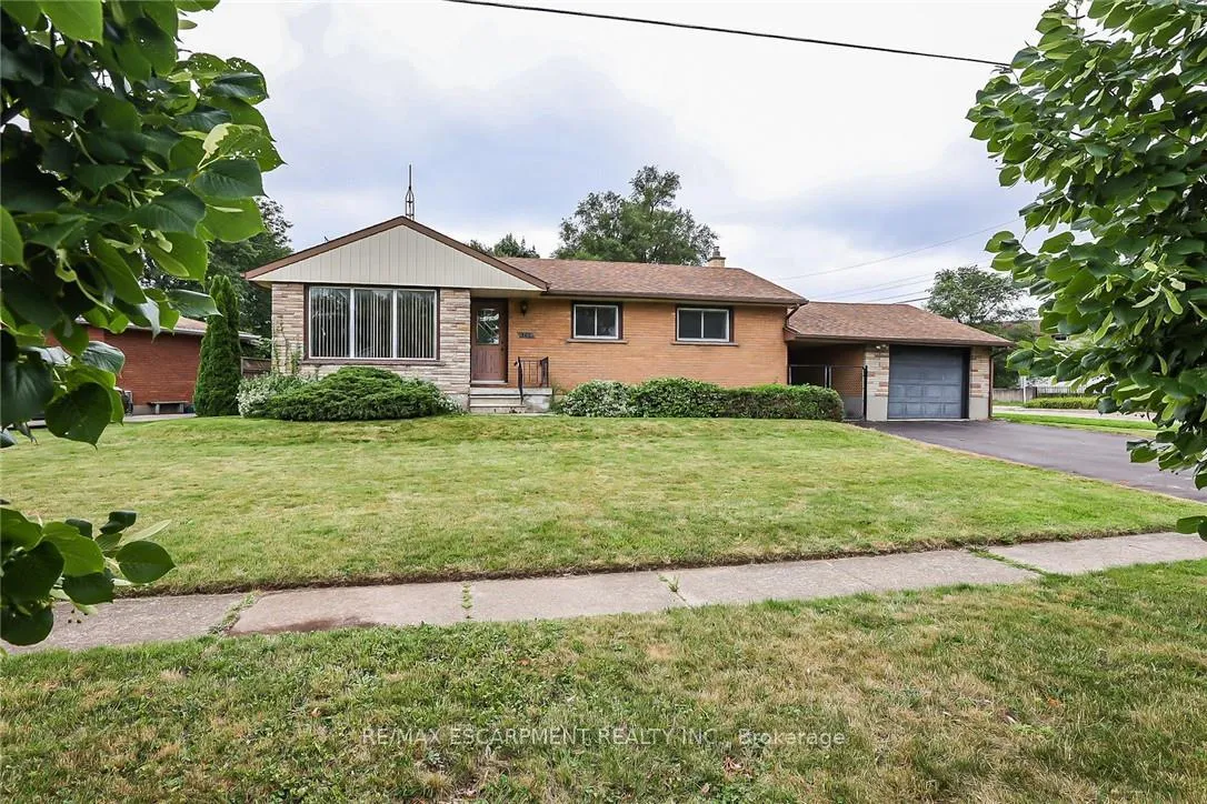 Photo 2 of 5750 Hodgson Avenue, Niagara Falls, Ascot — HOMEH