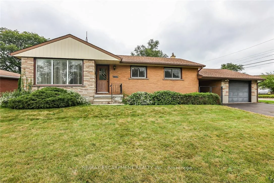 Photo 3 of 5750 Hodgson Avenue, Niagara Falls, Ascot — HOMEH