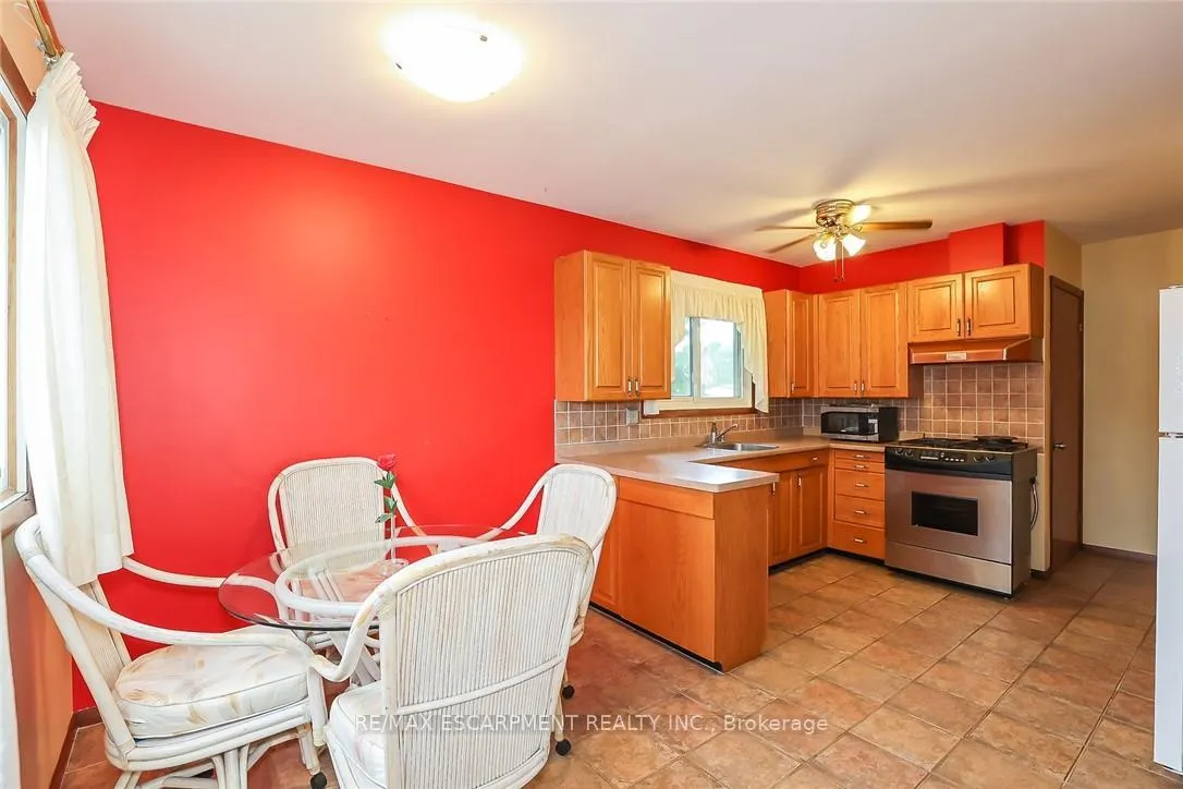 Photo 10 of 5750 Hodgson Avenue, Niagara Falls, Ascot — HOMEH