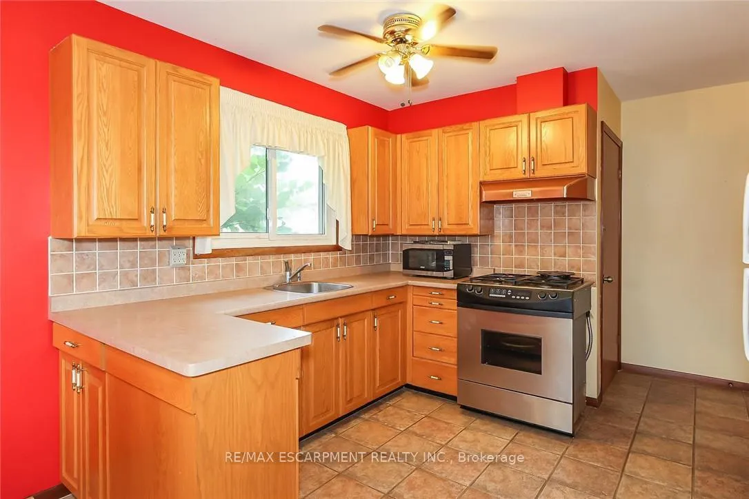 Photo 11 of 5750 Hodgson Avenue, Niagara Falls, Ascot — HOMEH