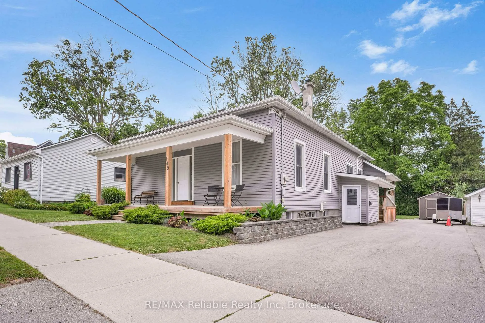 Photo 2 of 143 Albert Street, Central Huron, Clinton — HOMEH