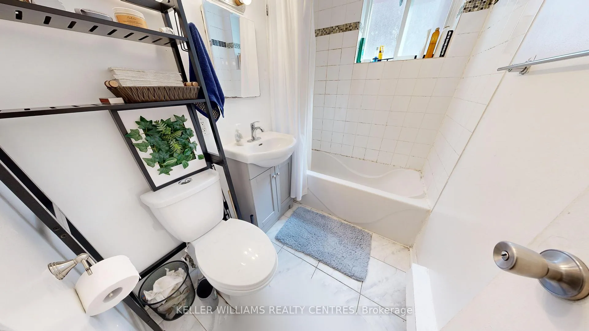 Photo 15 of 10 Ivy Avenue, Toronto, South Riverdale — HOMEH