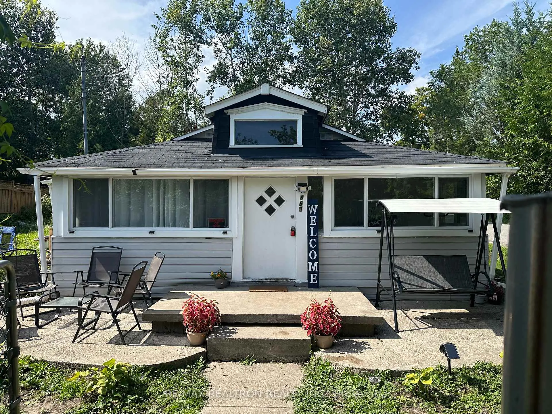 Photo 1 of 868 Adams Road, Innisfil, Alcona — HOMEH