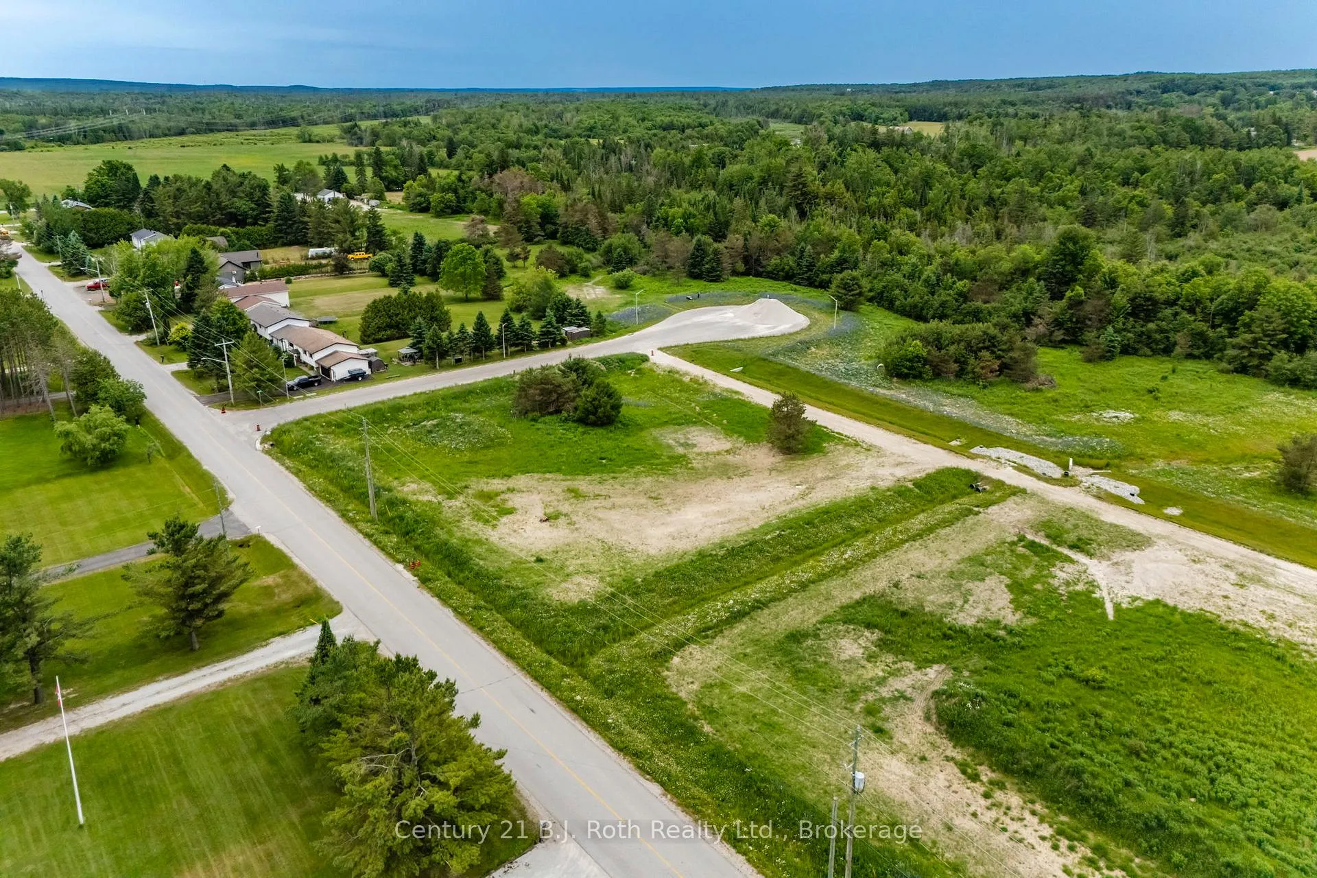 Photo 7 of 7 Scarlett Line, Springwater, Hillsdale — HOMEH