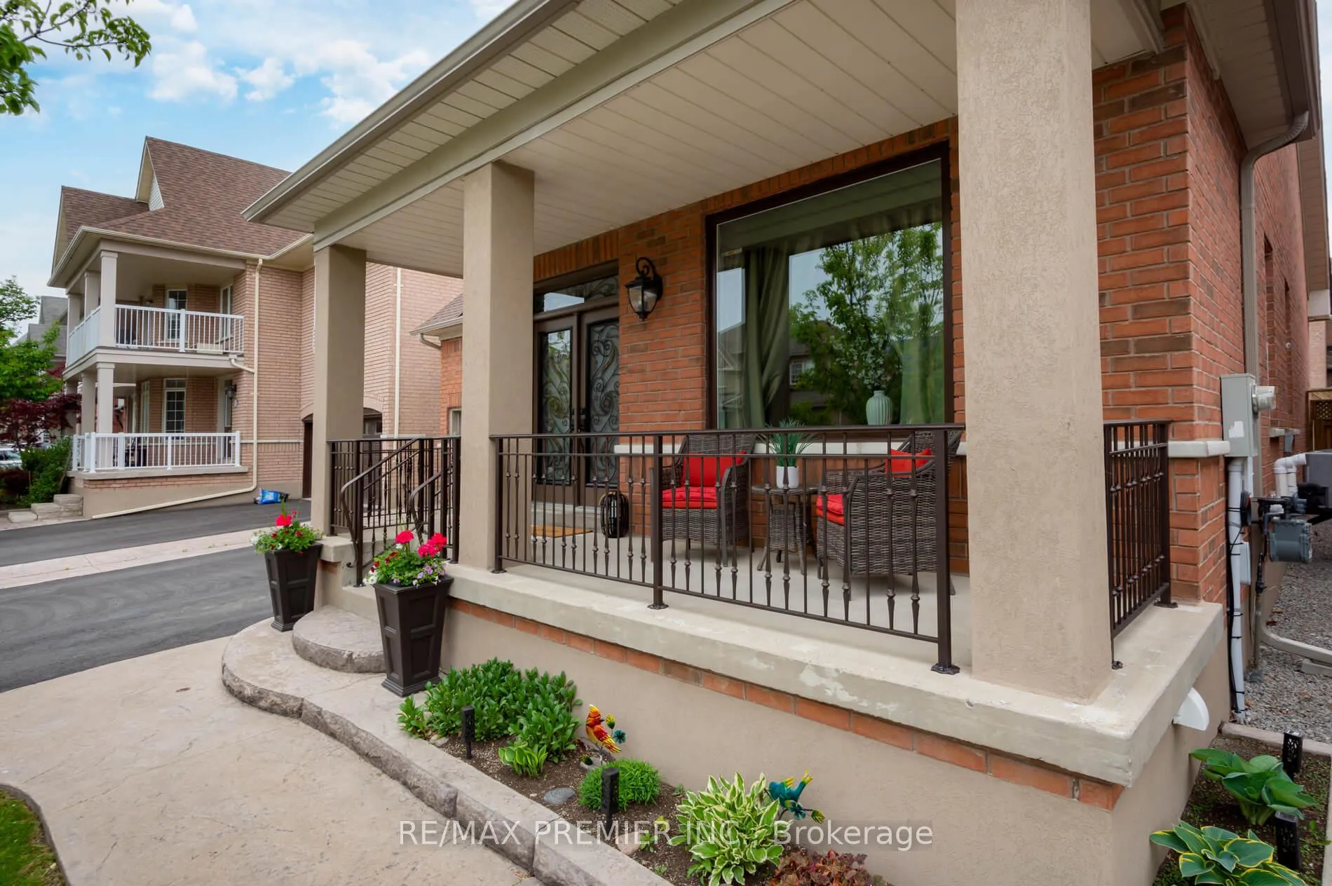 Photo 2 of 48 Braden Way, Vaughan, Vellore Village — HOMEH