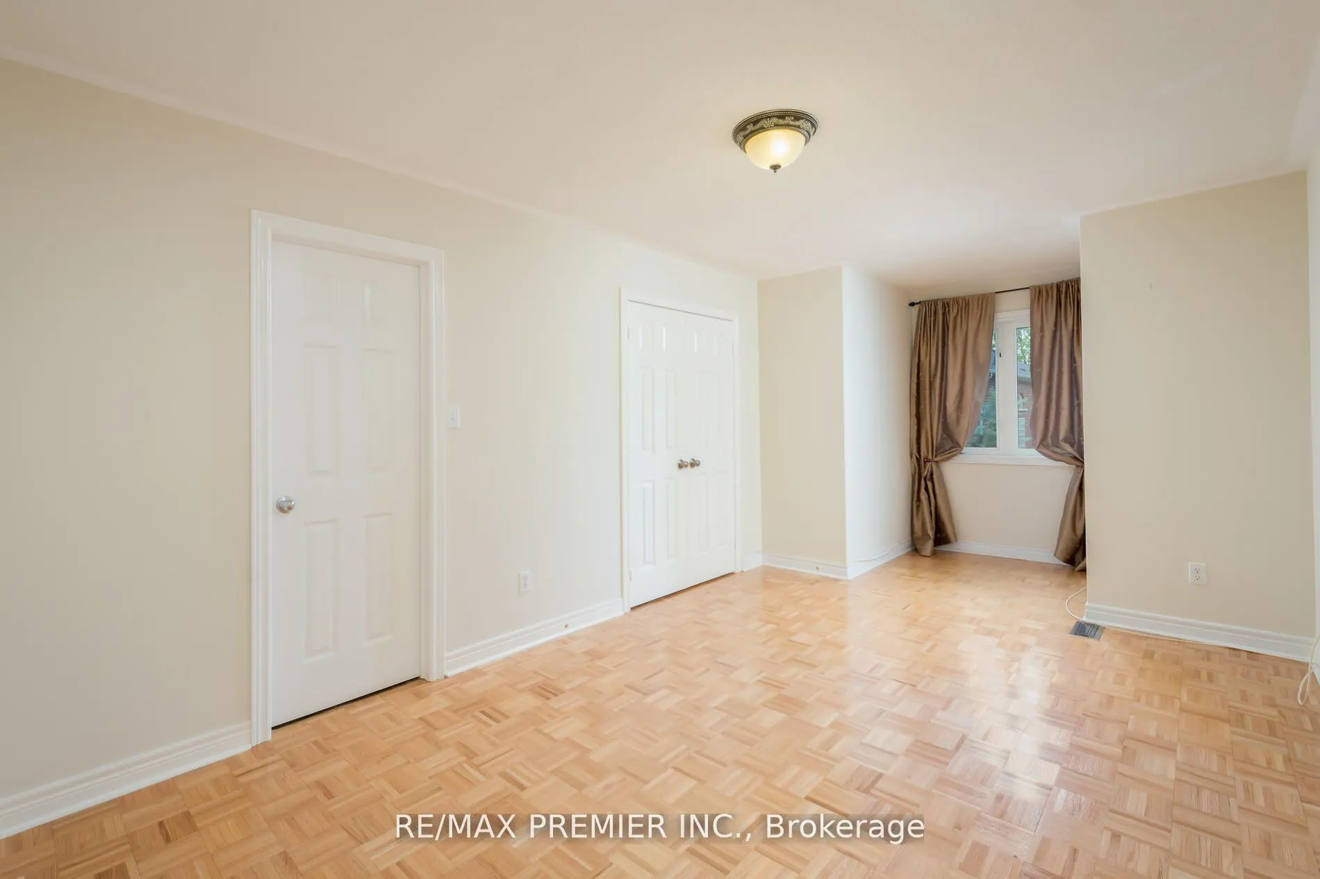 Photo 19 of 48 Braden Way, Vaughan, Vellore Village — HOMEH