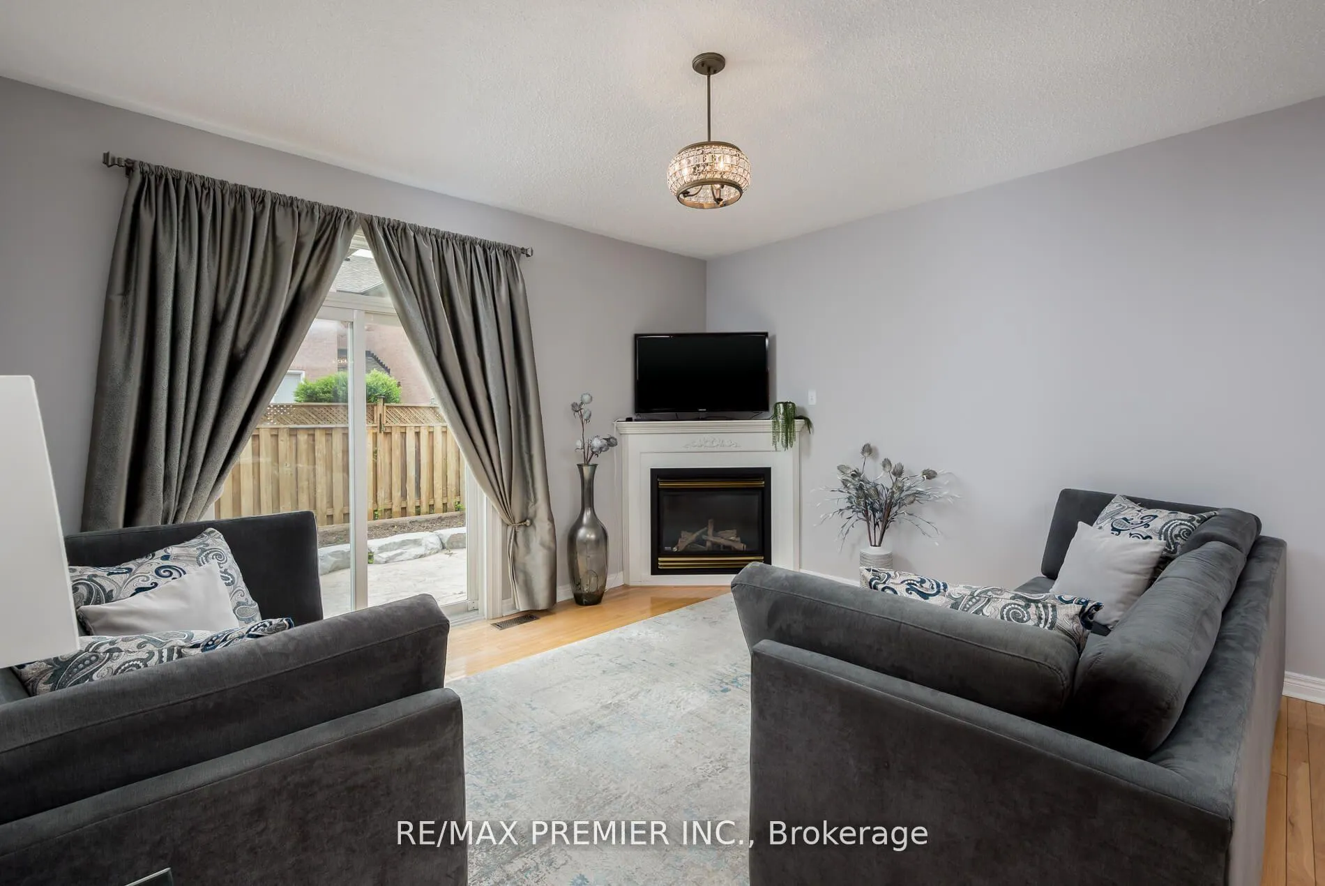Photo 24 of 48 Braden Way, Vaughan, Vellore Village — HOMEH