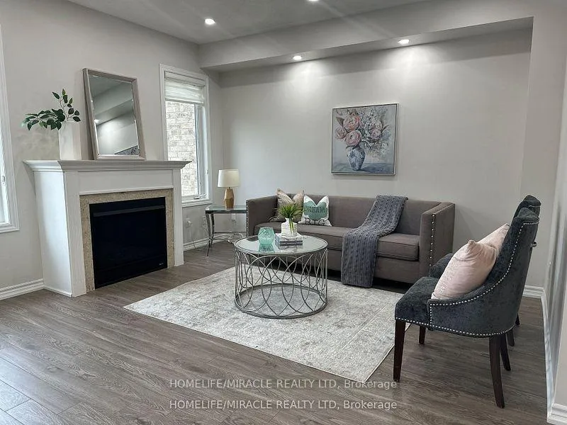 Photo 16 of 80 Workmen's Circle, Ajax, Northeast Ajax — HOMEH