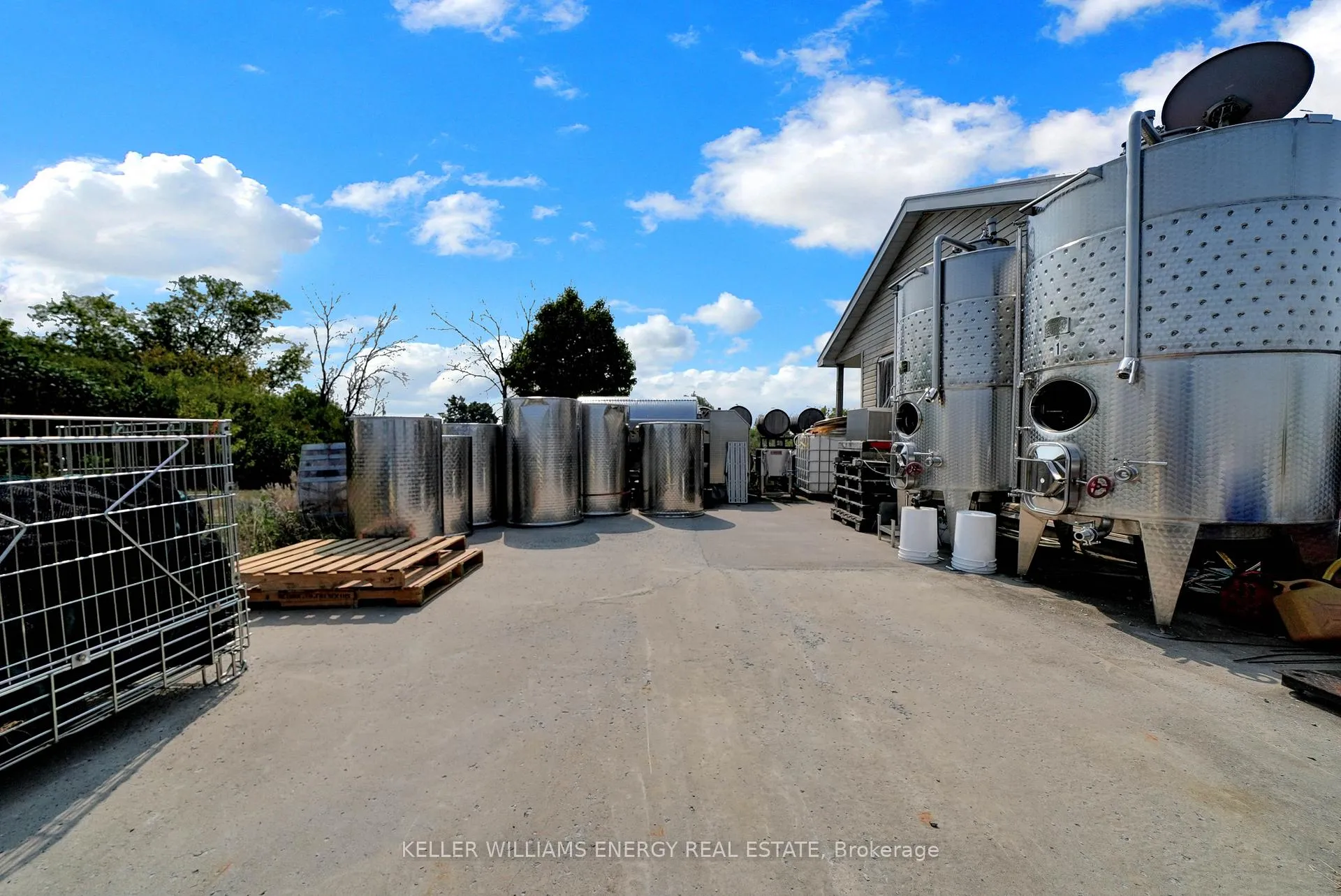 Photo 19 of 804 Closson Road, Prince Edward County, Hillier — HOMEH