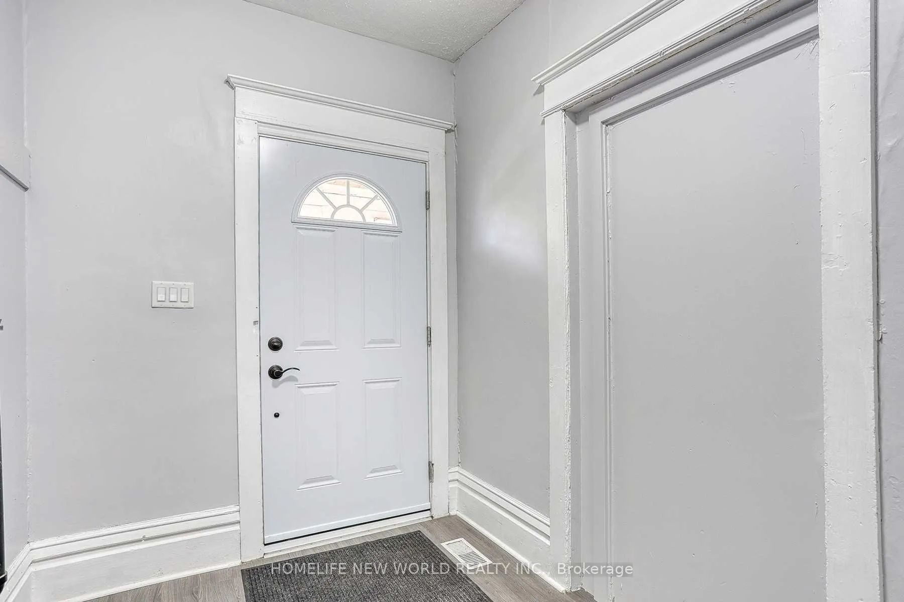 Photo 2 of 142 Prince Street, Oshawa, O'Neill — HOMEH