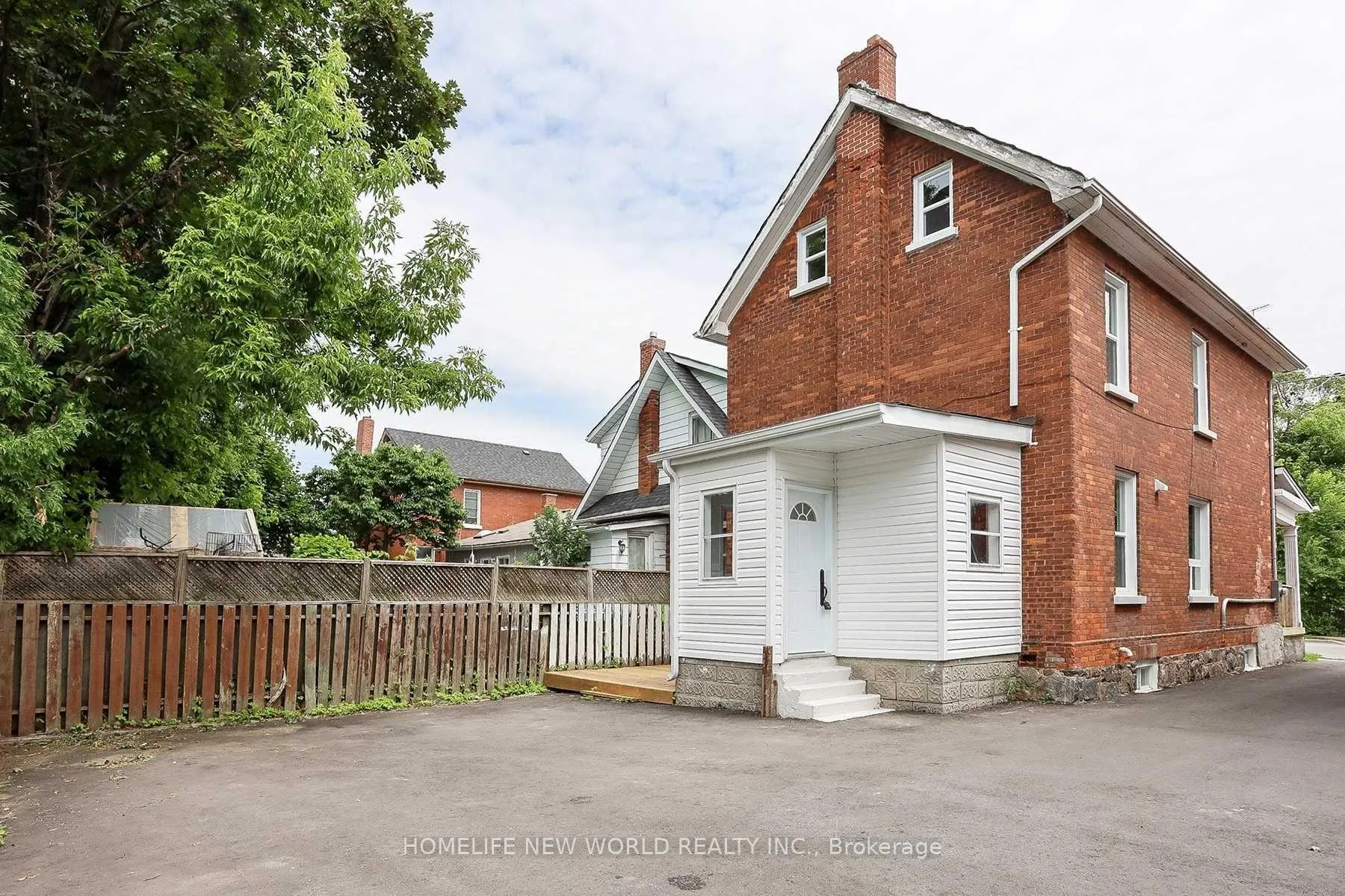 Photo 10 of 142 Prince Street, Oshawa, O'Neill — HOMEH
